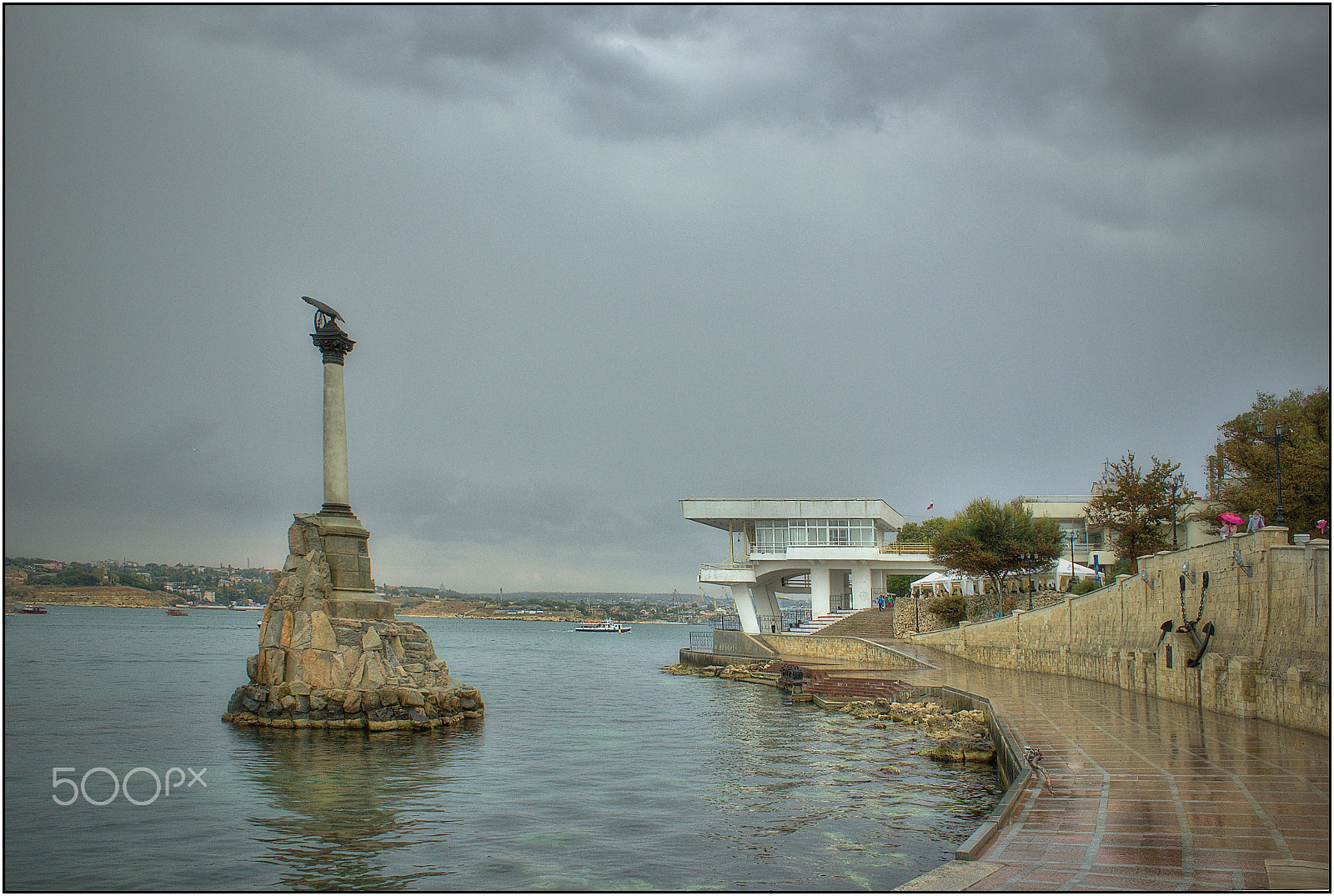 Canon EOS 550D (EOS Rebel T2i / EOS Kiss X4) + 18.00 - 55.00 mm sample photo. The legendary city photography