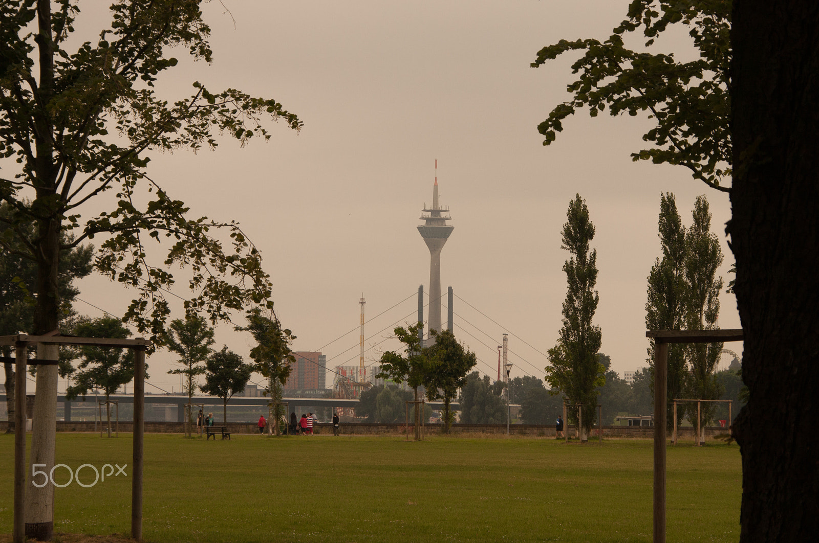 Sigma 18-200mm f/3.5-6.3 DC OS sample photo. Fernsehturm in der klemme photography