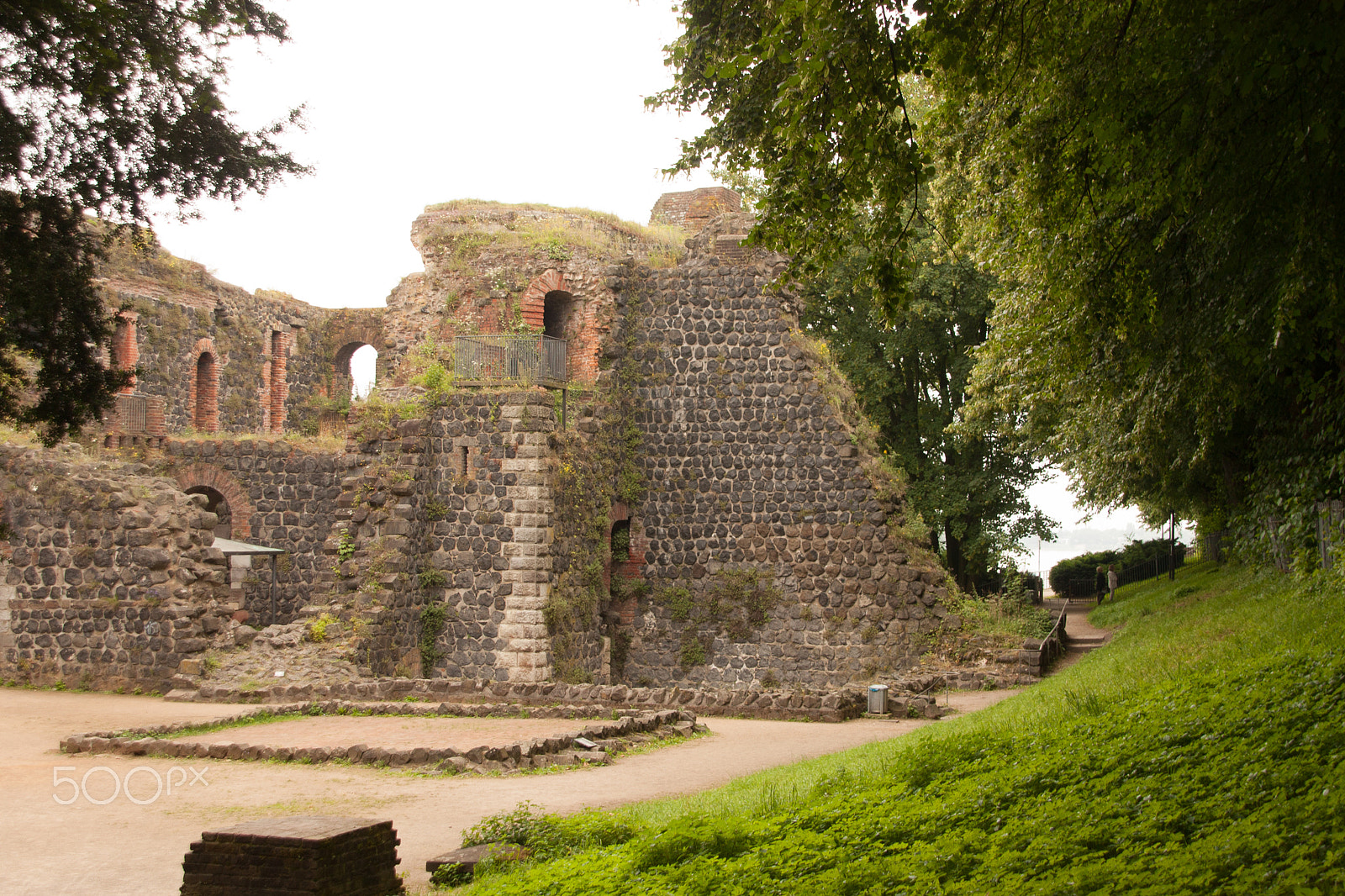 Sigma 18-200mm f/3.5-6.3 DC OS sample photo. Ruine von kaiserswerth photography