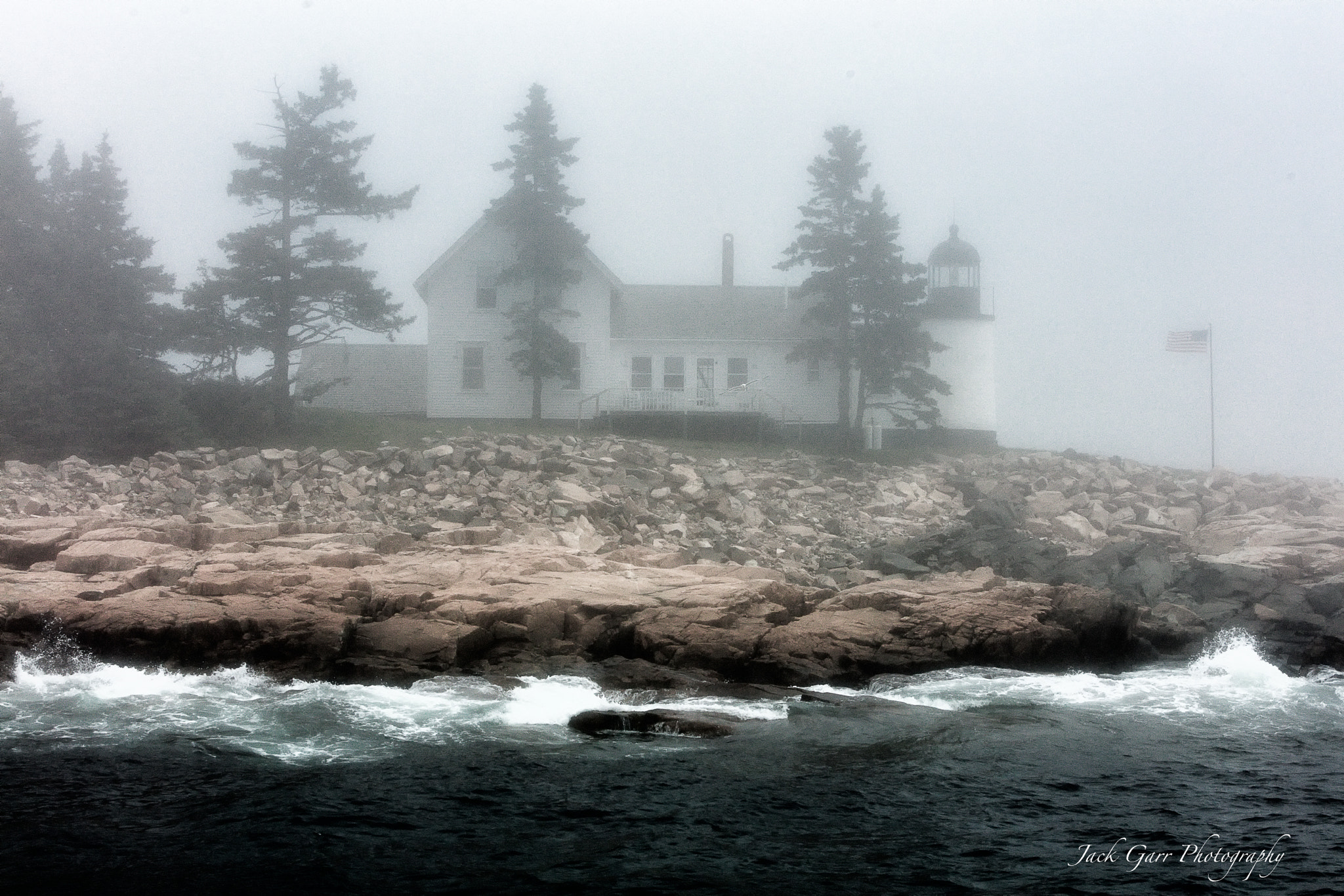 Canon EF 70-200mm F2.8L IS USM sample photo. Winter harbor lighthouse photography