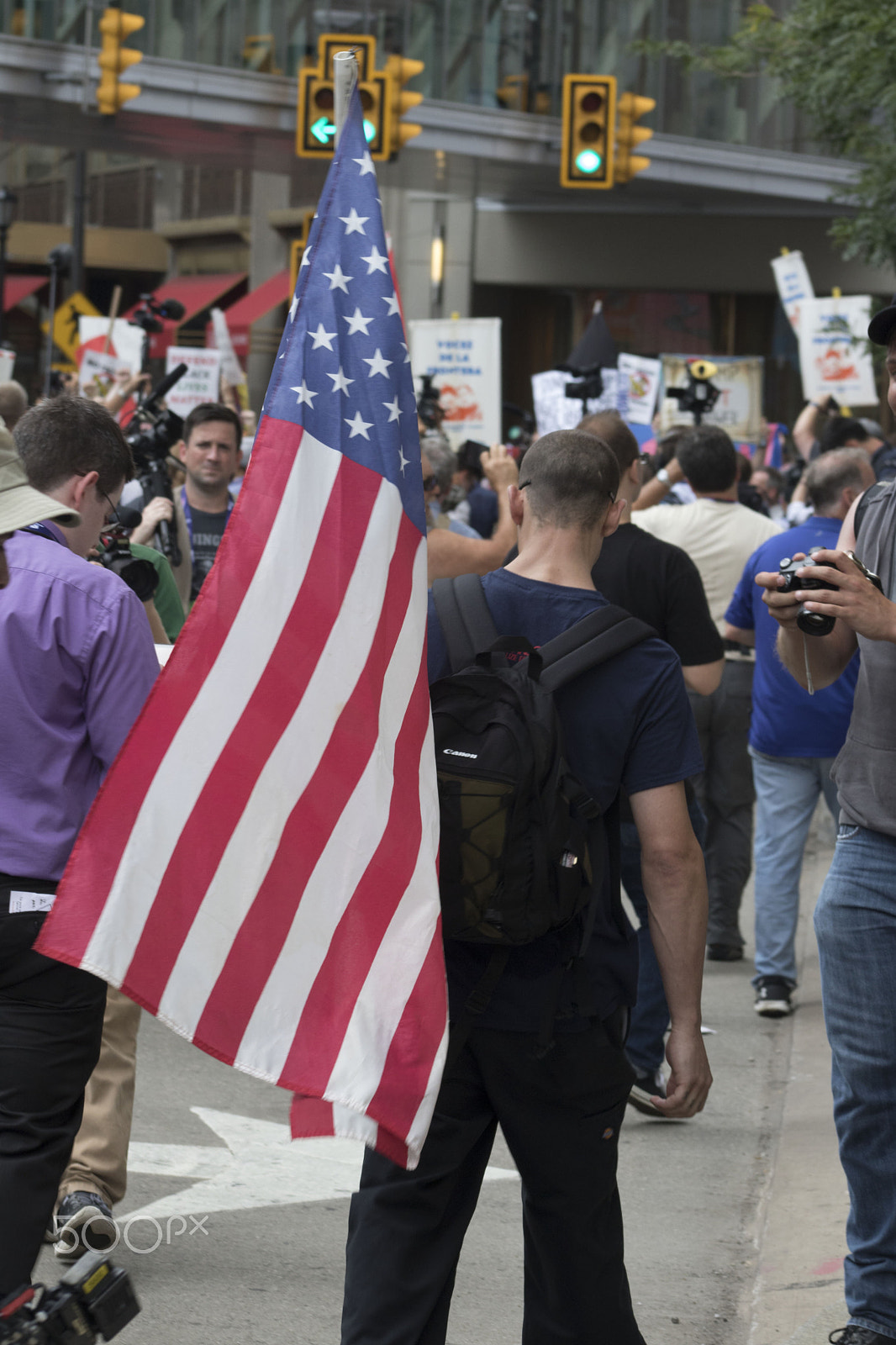 Canon EOS 750D (EOS Rebel T6i / EOS Kiss X8i) + EF75-300mm f/4-5.6 sample photo. American flag photography