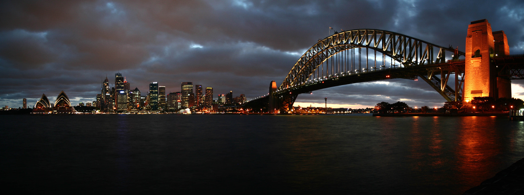 Canon EF-S 17-85mm F4-5.6 IS USM sample photo. Sydney harbour by night photography