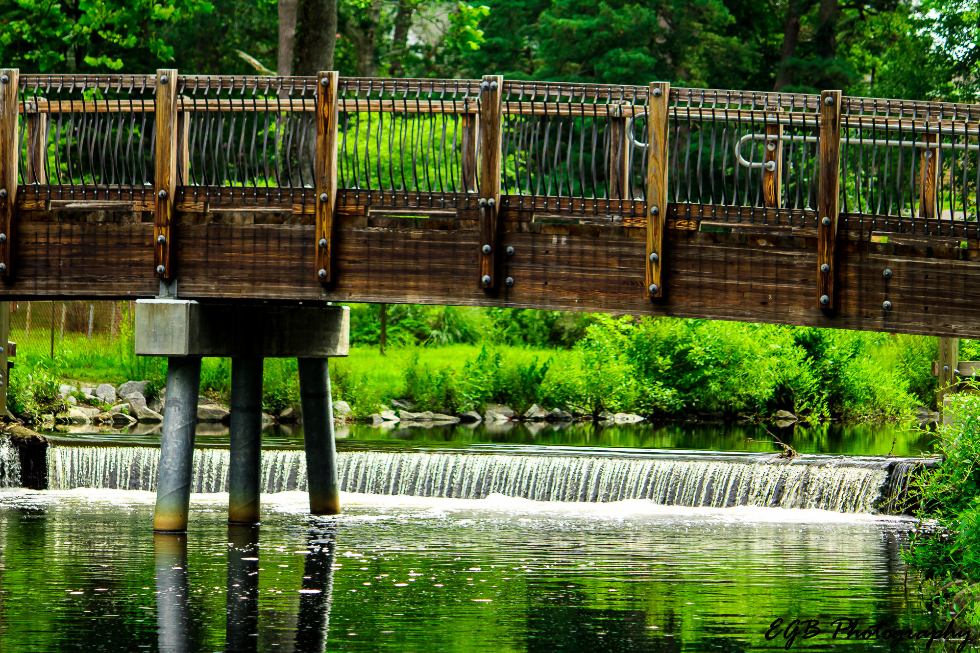 Canon EF-S 55-250mm F4-5.6 IS sample photo. Water under the bridge photography