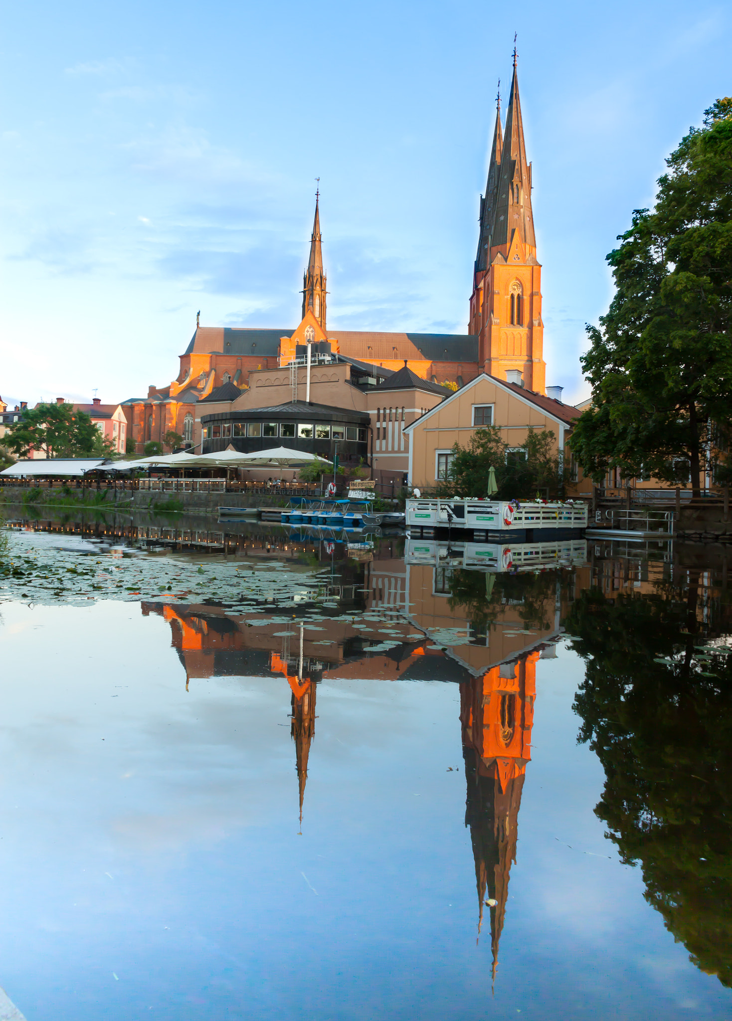 Canon EOS 50D sample photo. Uppsala domkyrka: the tallest nordic cathedral photography