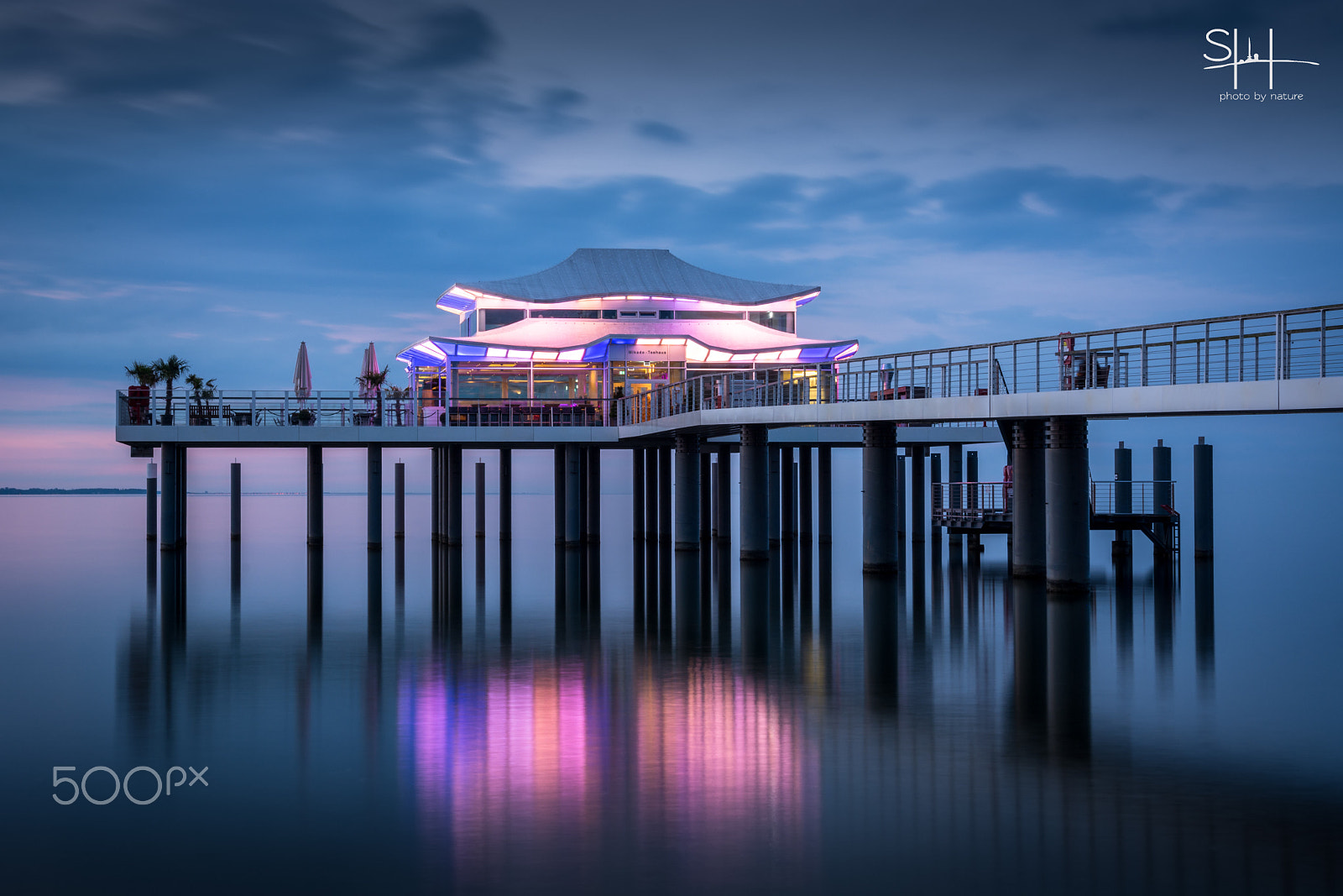 Sigma 18-50mm F2.8-4.5 DC OS HSM sample photo. Blaue stunde am meer photography