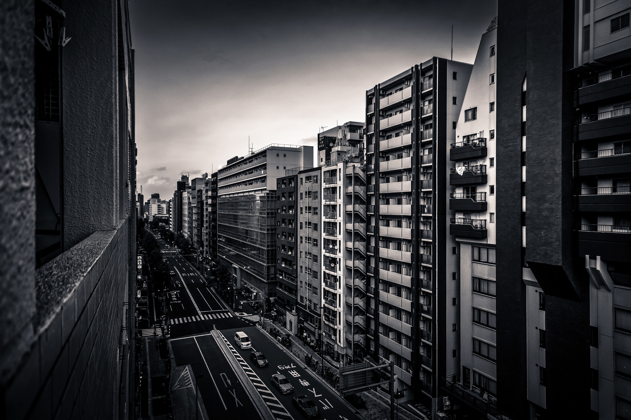 Canon EOS 6D + Sigma 10-20mm F4-5.6 EX DC HSM sample photo. Street view photography
