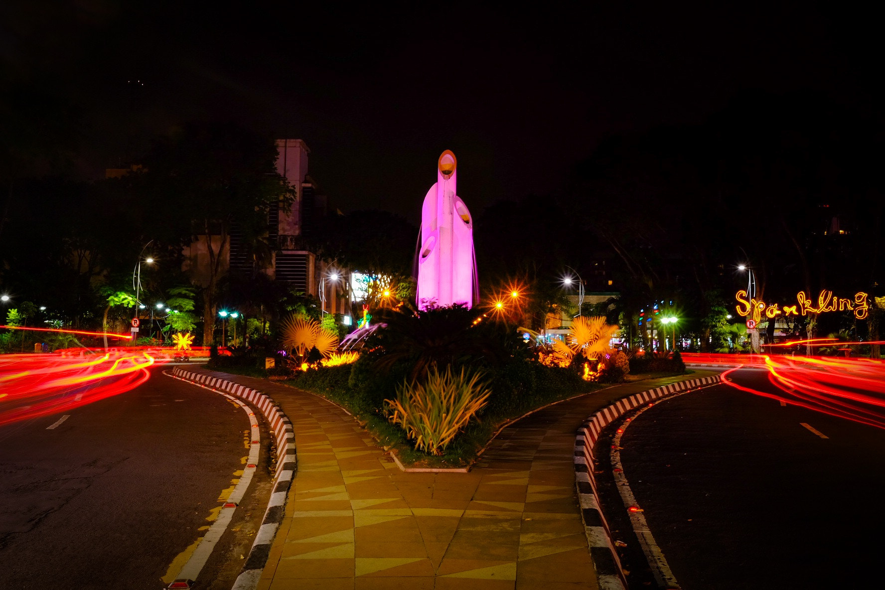 Fujifilm X-E2S + Fujifilm XF 23mm F1.4 R sample photo. Indonesian's independence war monument photography
