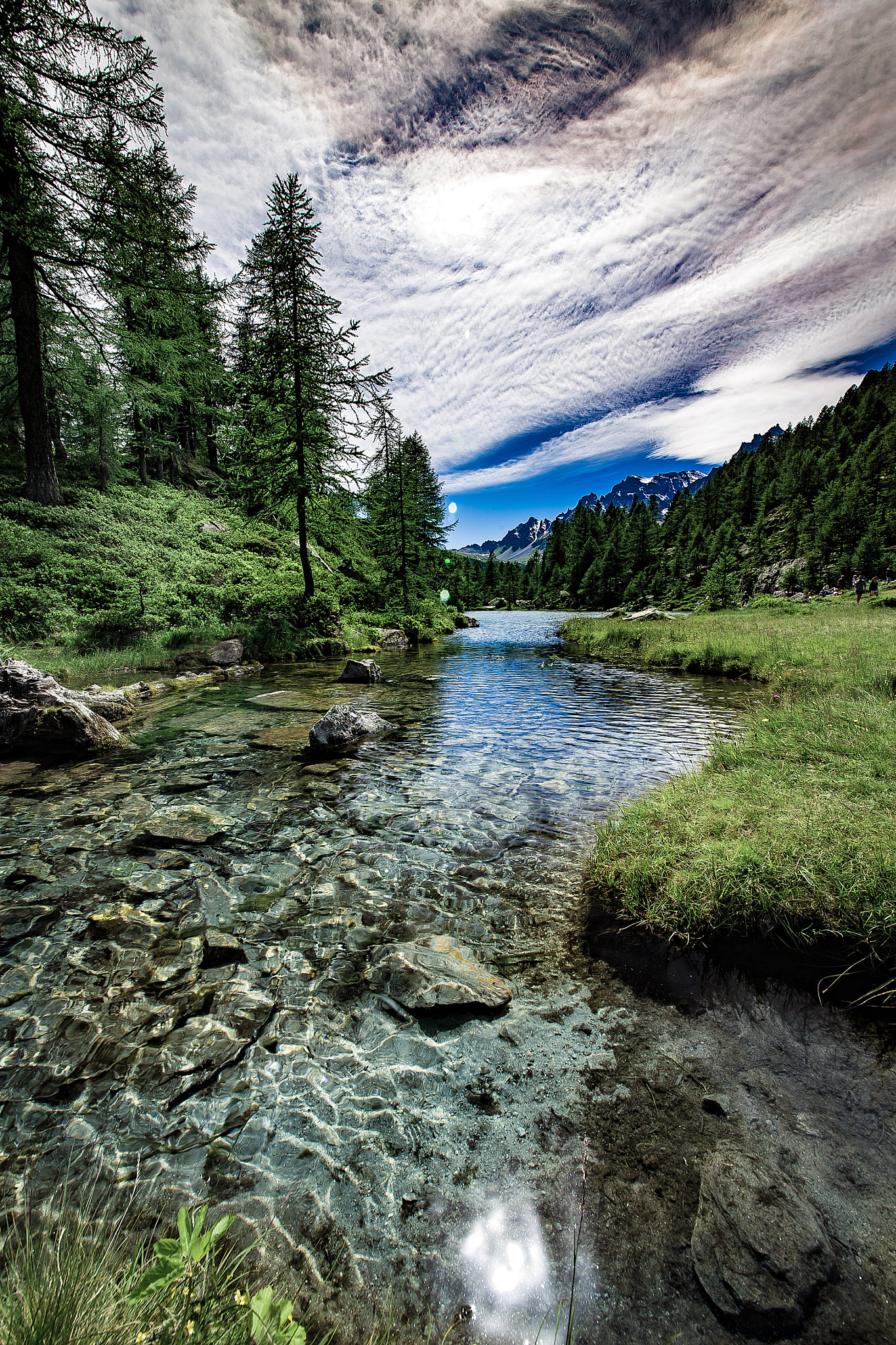 Canon EOS-1D X + Sigma 12-24mm F4.5-5.6 II DG HSM sample photo. Coda lago delle streghe photography