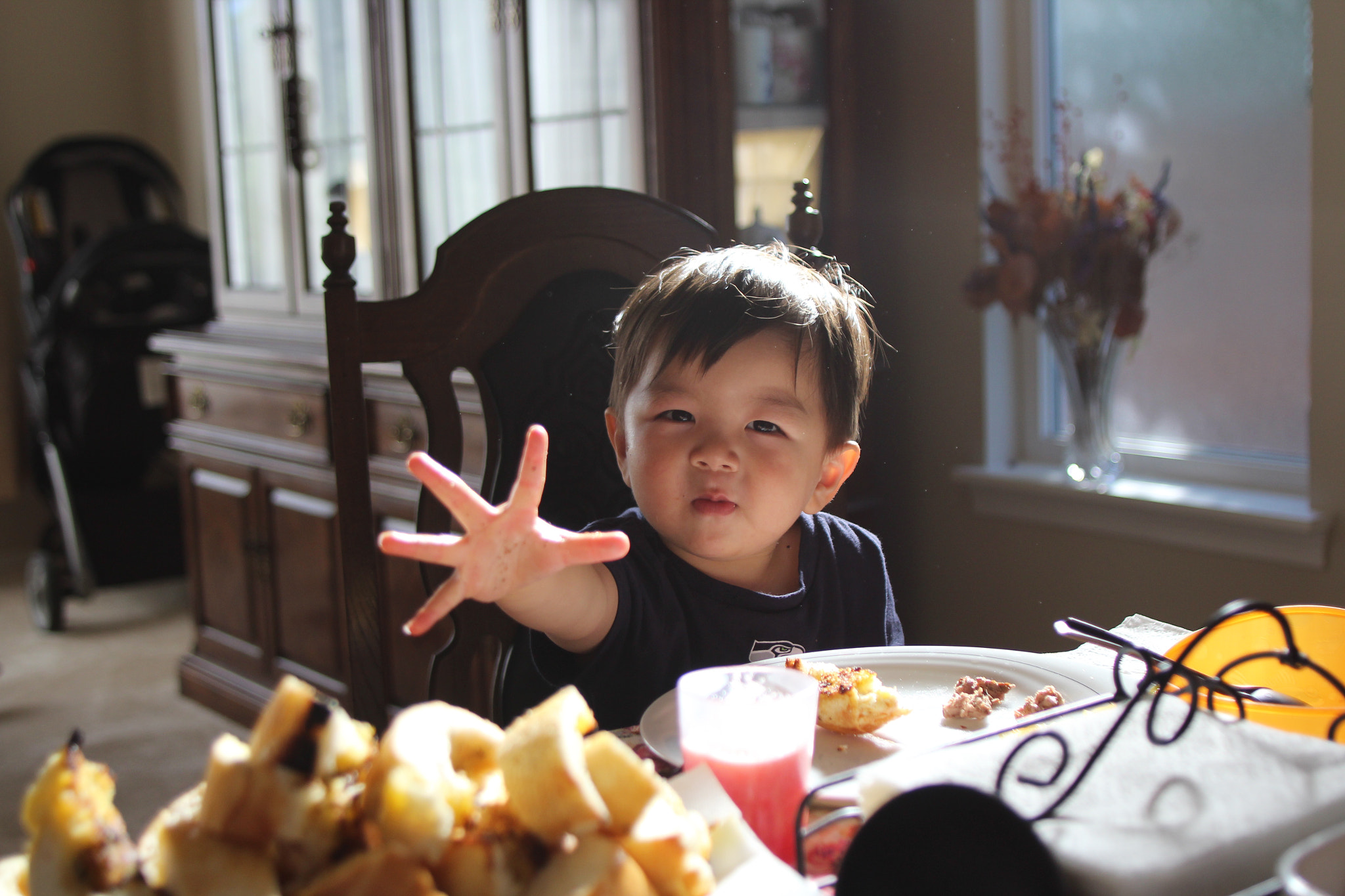 Canon EF 20-35mm f/2.8L sample photo. Cutie! photography