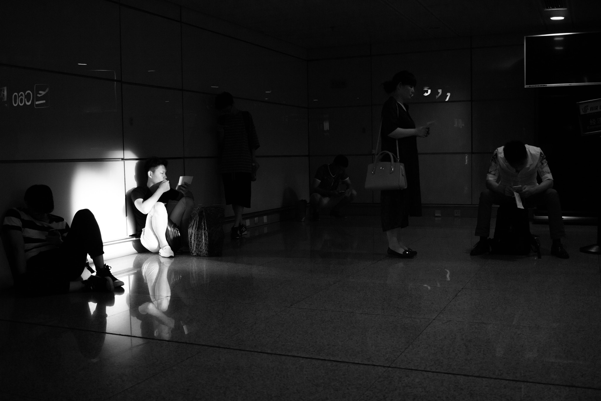 Canon EF-S 24mm F2.8 STM sample photo. In airport photography