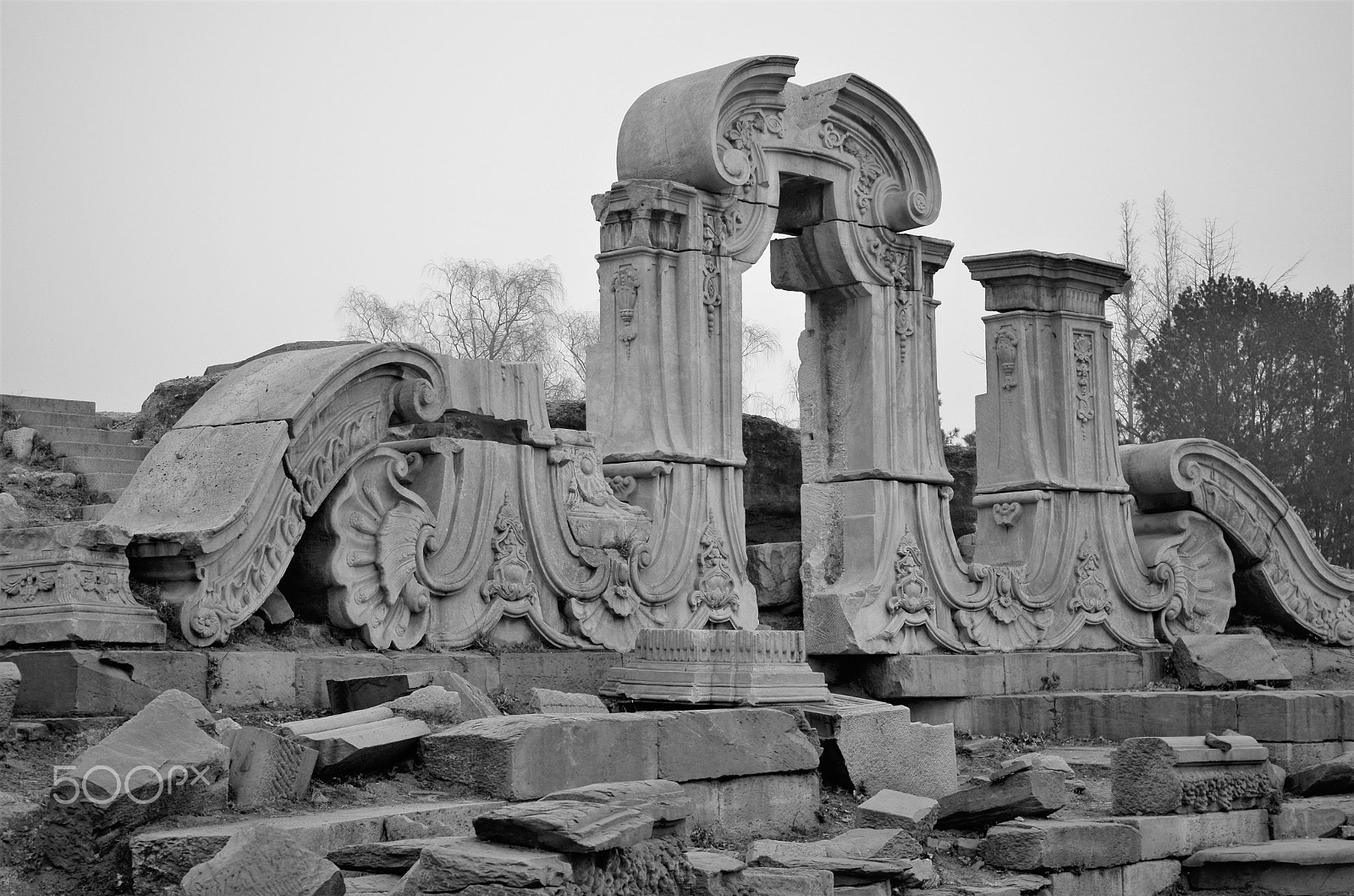 Pentax K-01 + Pentax smc DA 40mm F2.8 XS Lens sample photo. Ruins of royal palace - 圆明园 photography