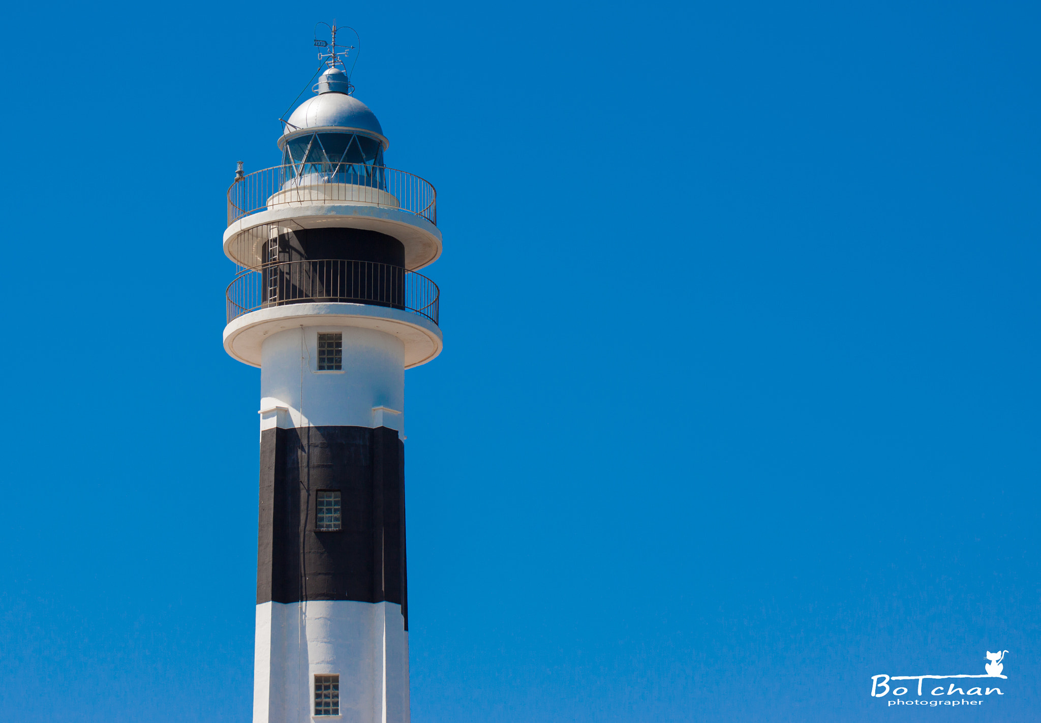 Canon EOS 50D + Canon EF 100mm F2.8L Macro IS USM sample photo. Lighthouse artrutx photography