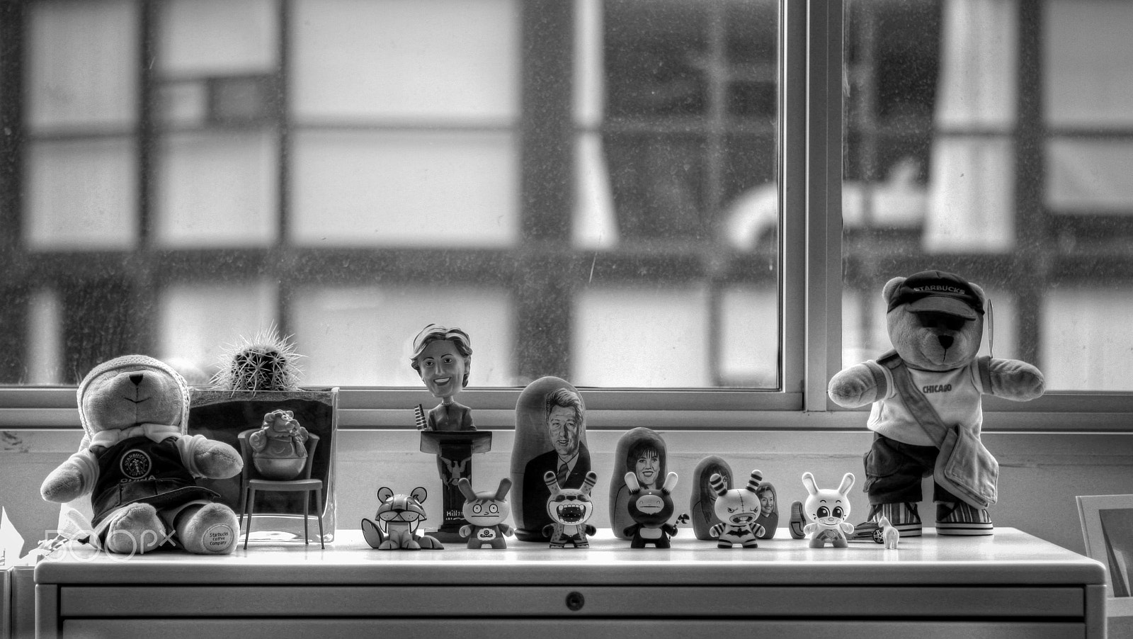 Canon EOS 40D + Canon EF 24-70mm F2.8L USM sample photo. Office photography