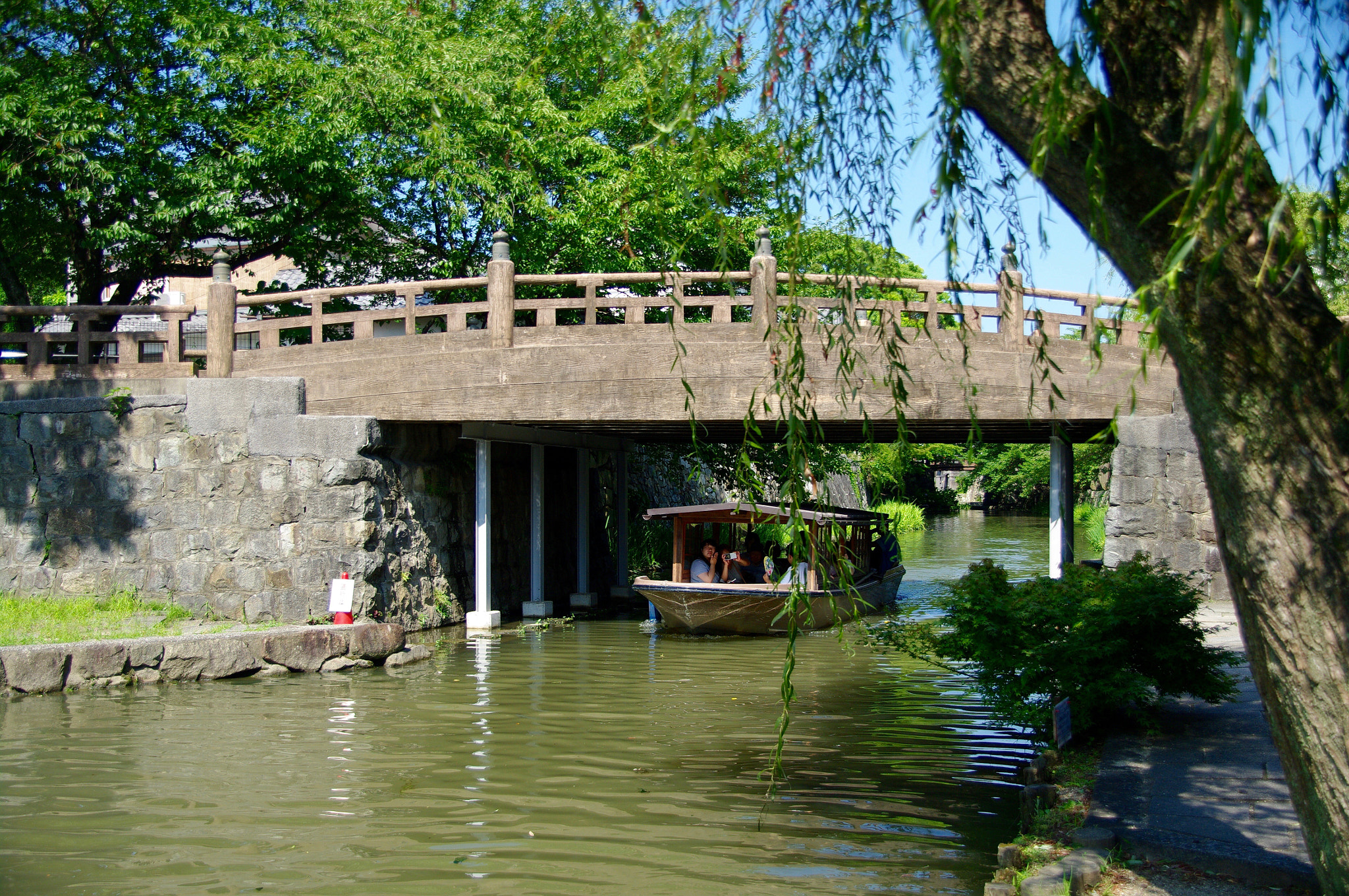 Pentax K20D sample photo. The cruise river is on ready photography