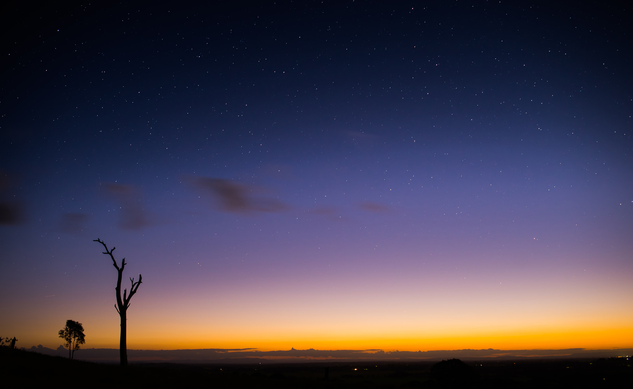 Nikon D600 + Samyang 35mm F1.4 AS UMC sample photo. Stars at dusk from tucki photography