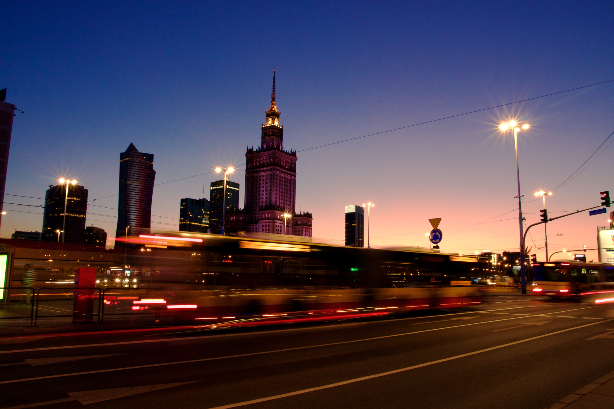Sigma 17-70mm F2.8-4 DC Macro OS HSM sample photo. Warsaw night driving photography