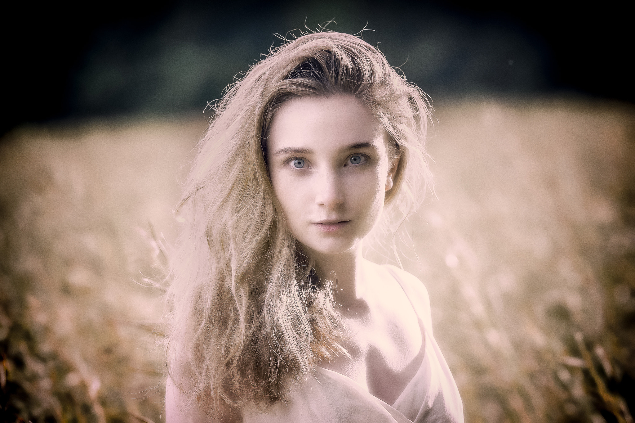 Nikon AF-S Nikkor 200mm F2G ED-IF VR sample photo. Summer girl photography