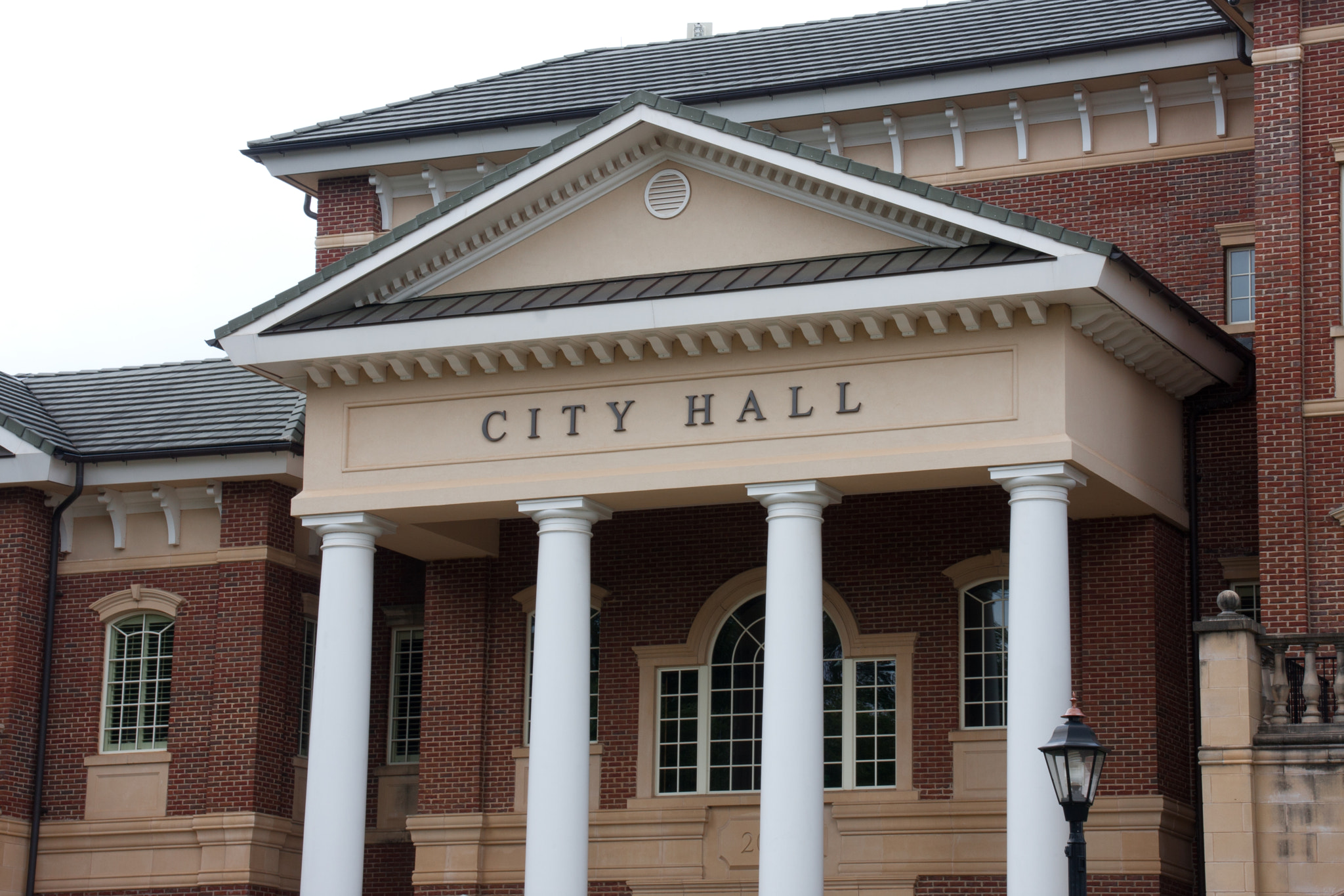Canon EOS 40D sample photo. City hall up close photography