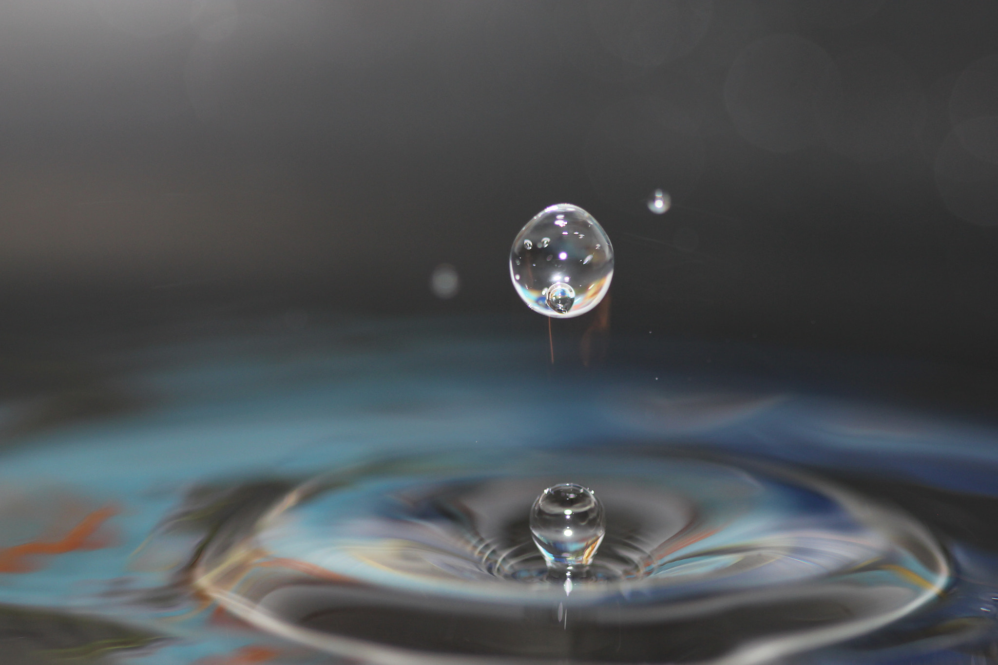 Canon EF 100mm F2.8 Macro USM sample photo. Droplet photography