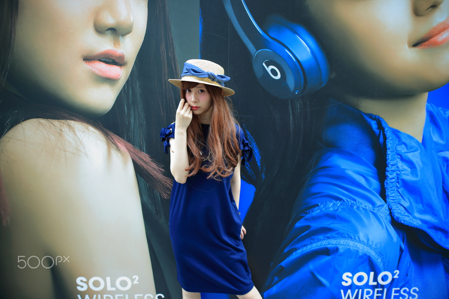 Sigma 20mm F1.4 DG HSM Art sample photo. Billboard photography