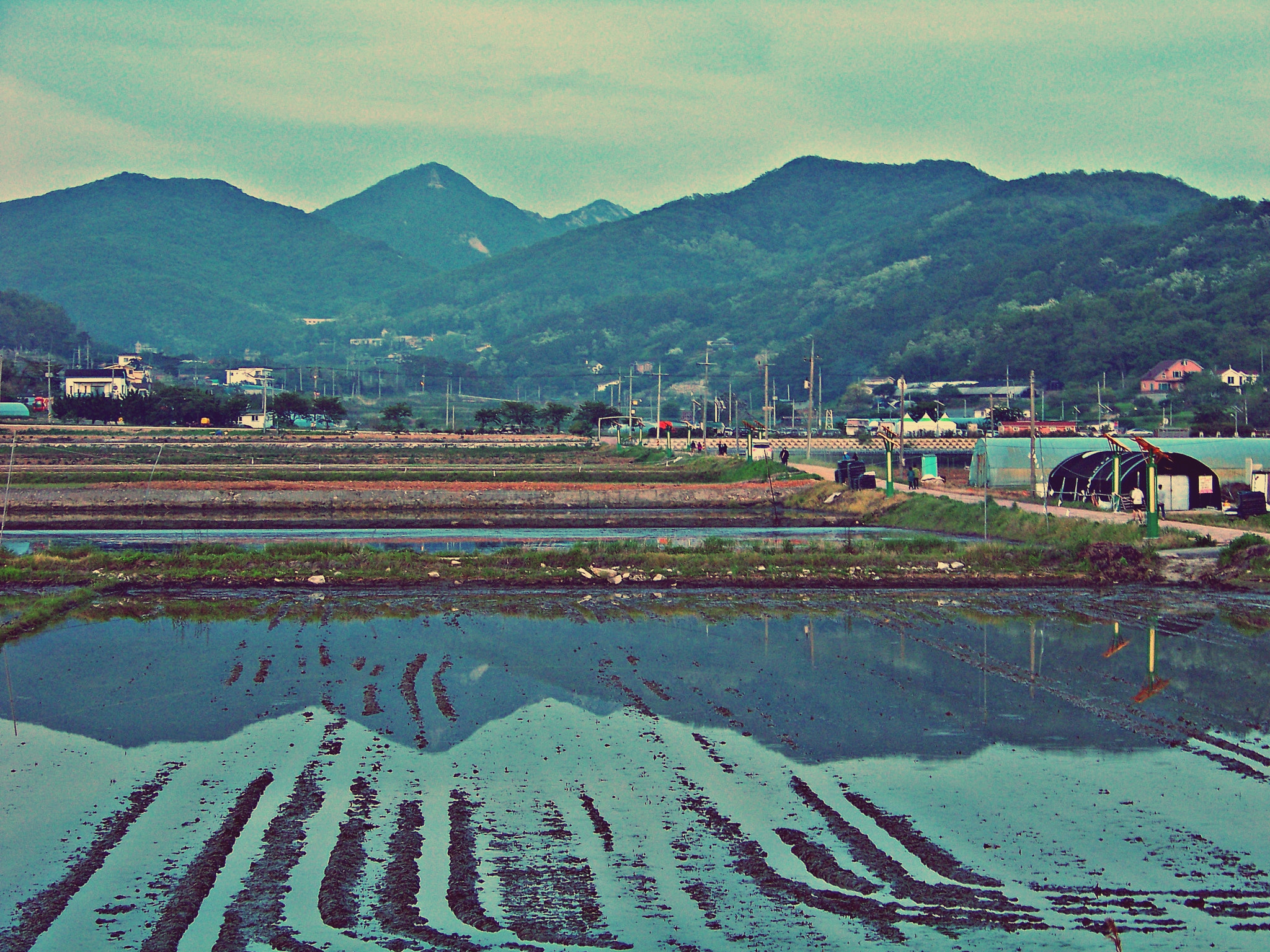 Kodak EASYSHARE Z8612 IS DIGITAL CAMERA sample photo. Landscape of the sunset town photography