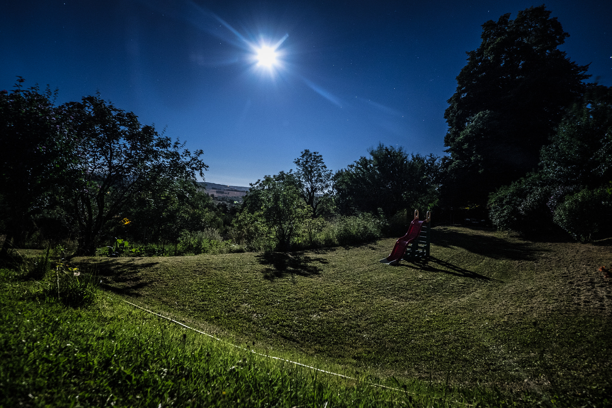 ZEISS Touit 12mm F2.8 sample photo. Midnight lanscape - 1st experiment photography