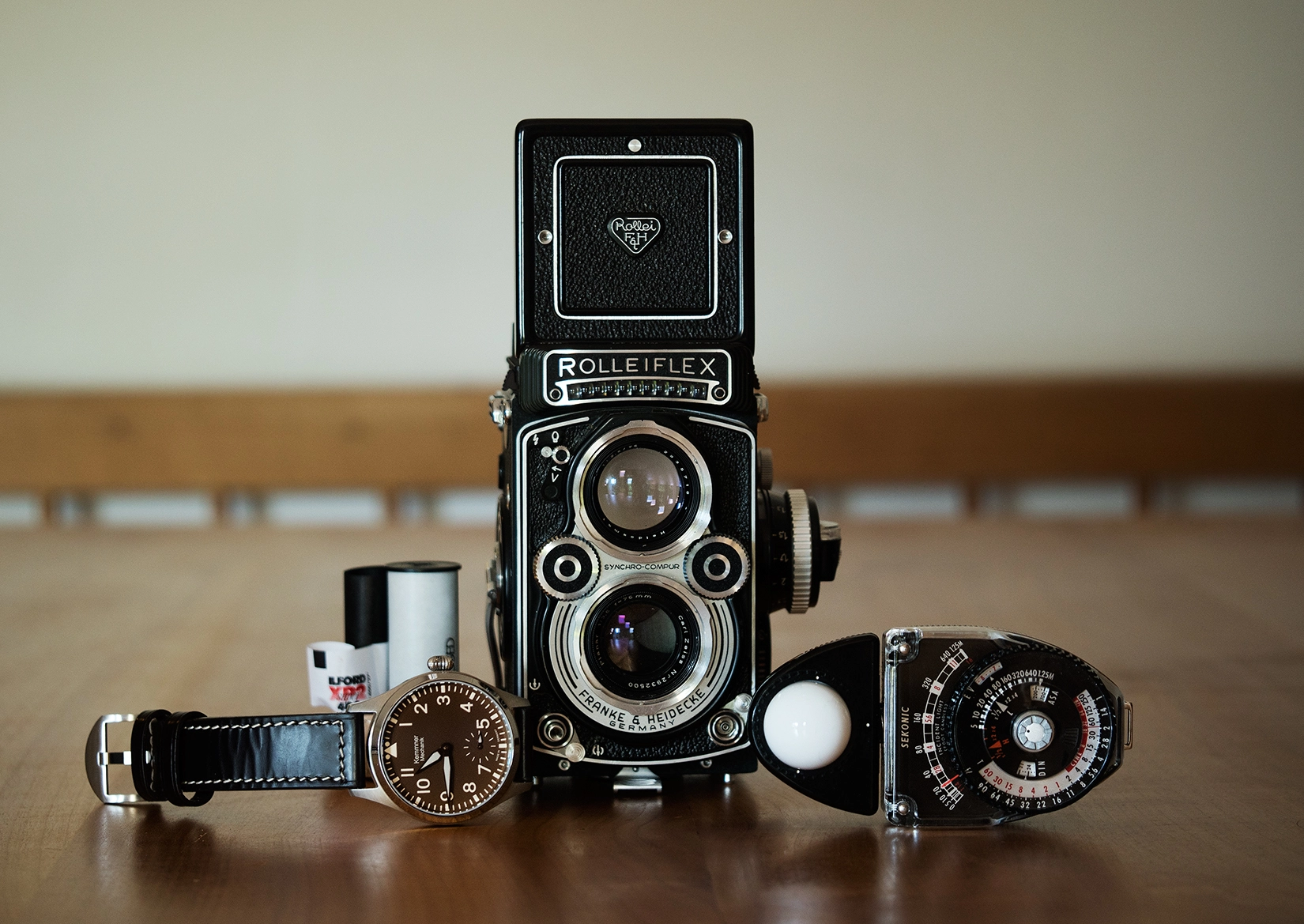 Panasonic Leica DG Macro-Elmarit 45mm F2.8 ASPH OIS sample photo. Analog photography