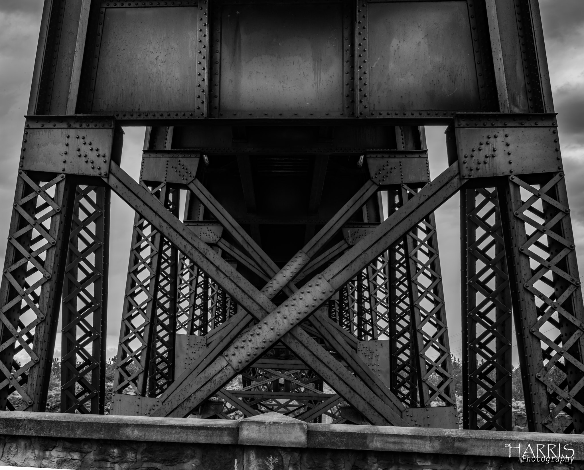 Nikon AF Micro-Nikkor 60mm F2.8D sample photo. Crooked river bridge photography