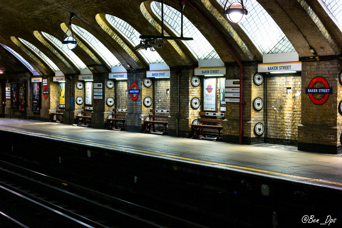 Samsung NX300 + Samsung NX 20-50mm F3.5-5.6 ED sample photo. Baker street station photography
