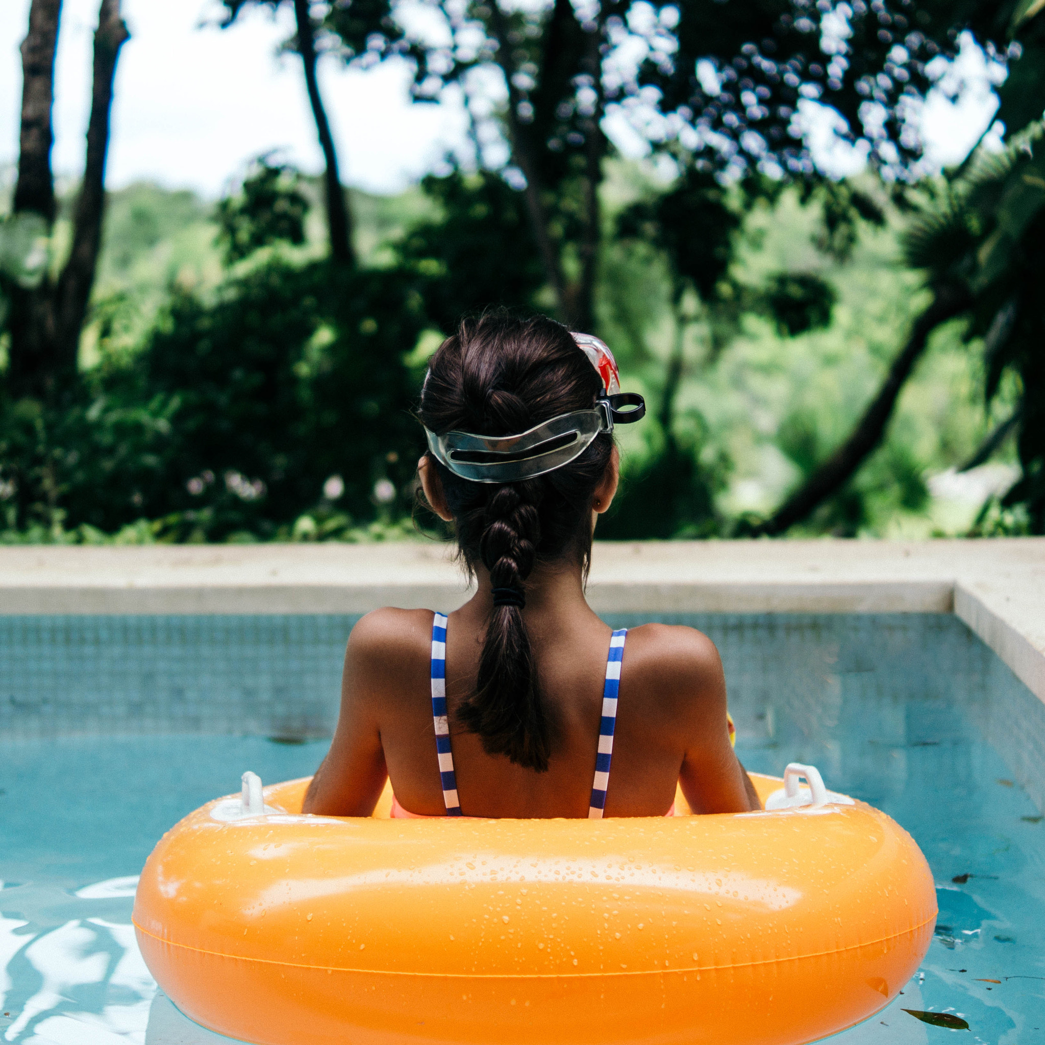 Sony SLT-A37 + Sony DT 35mm F1.8 SAM sample photo. Pool photography