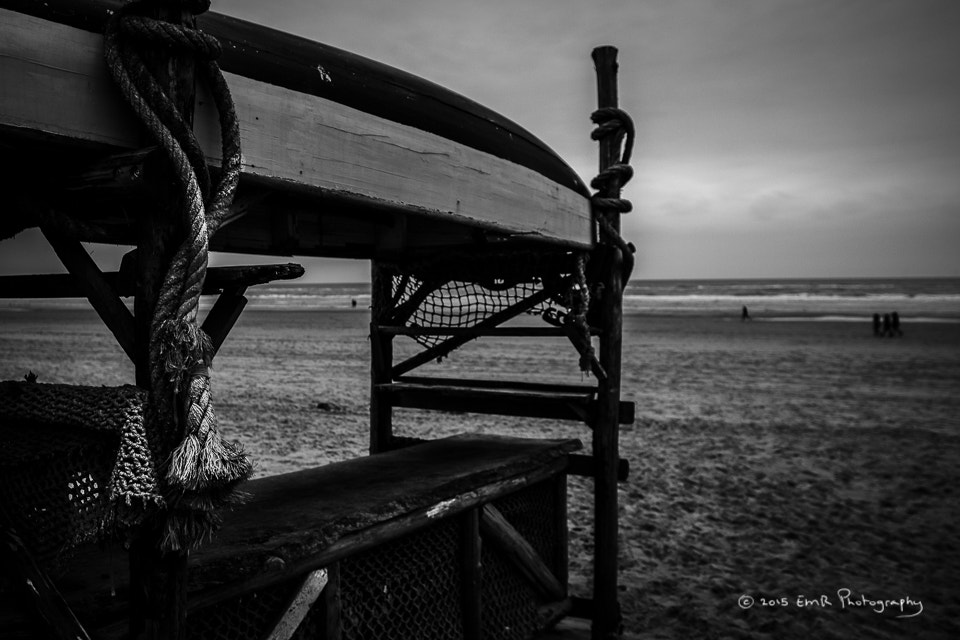 Sigma 17-35mm f/2.8-4 EX DG Aspherical HSM sample photo. On the beach photography