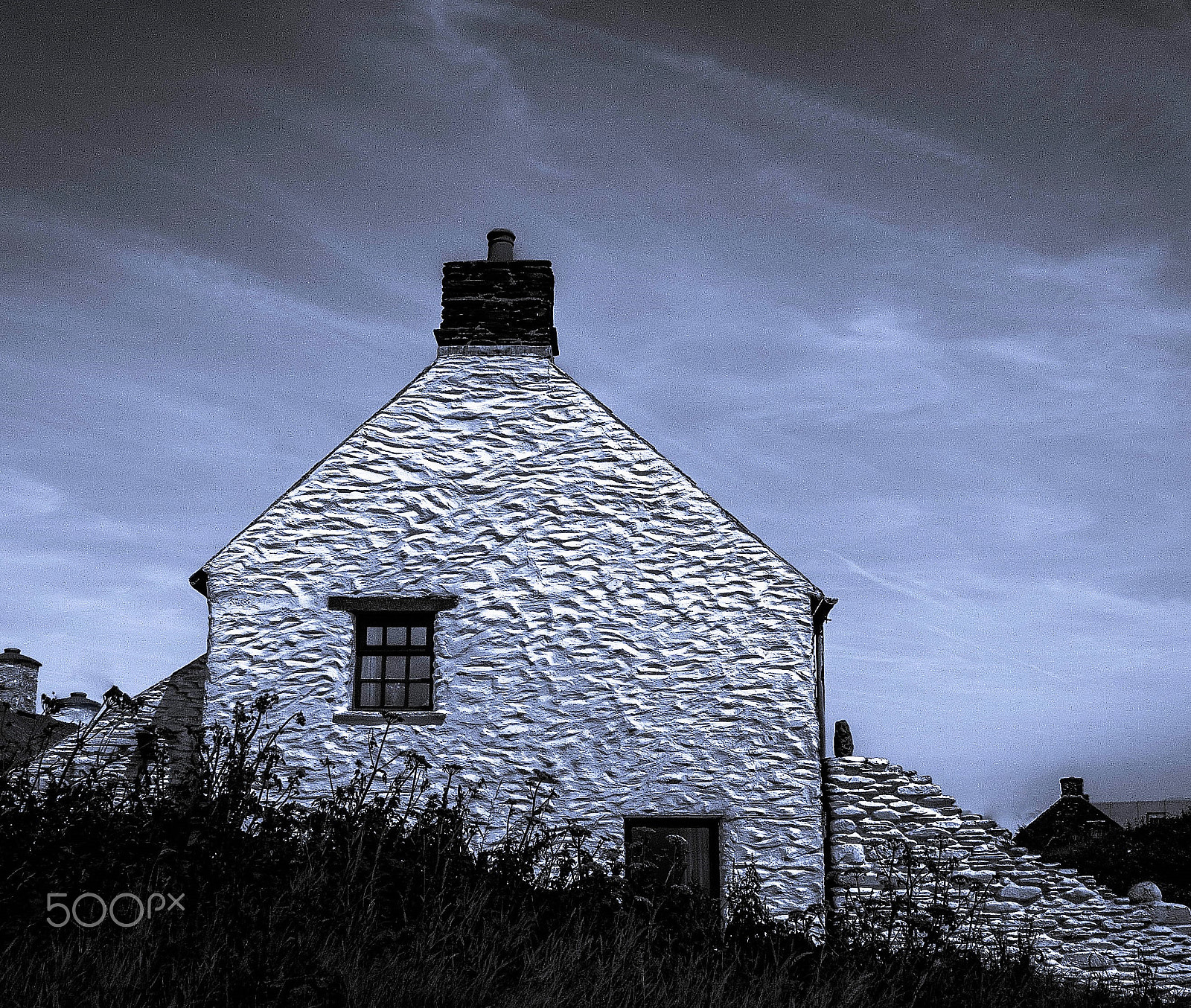 Nikon D90 + Nikon AF-S Nikkor 20mm F1.8G ED sample photo. House on the hill photography