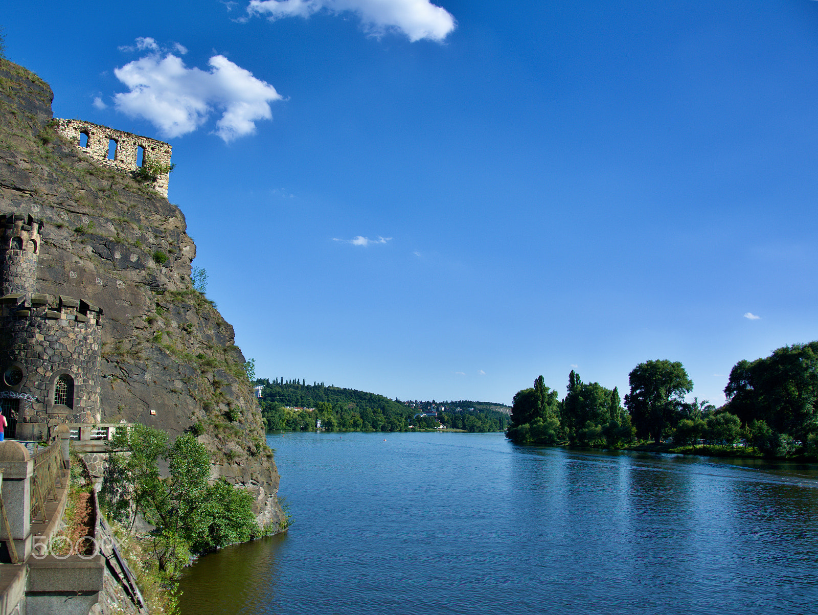 Nikon D7100 + 18.00 - 105.00 mm f/3.5 - 5.6 sample photo. Vltava photography