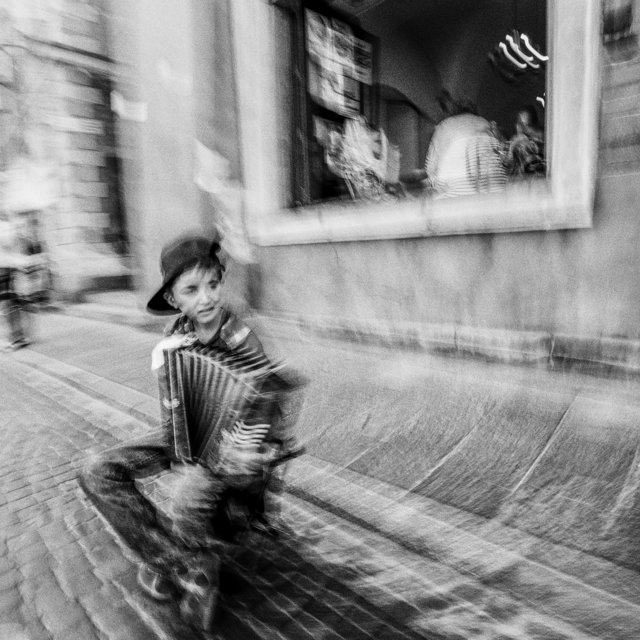 Sigma 10-20mm F3.5 EX DC HSM sample photo. Warsaw street photography