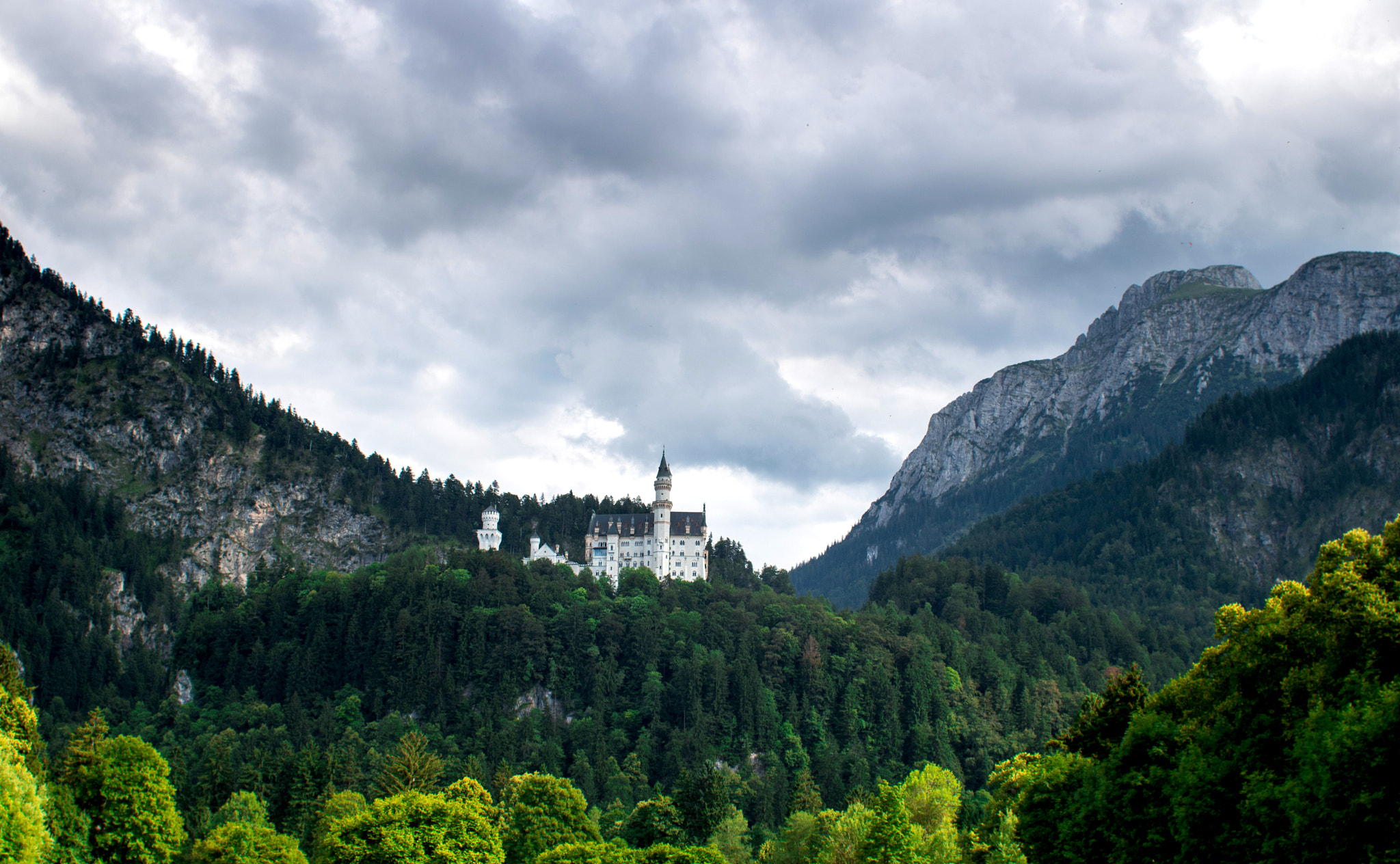 Canon EF 28mm F1.8 USM sample photo. The king's retreat photography