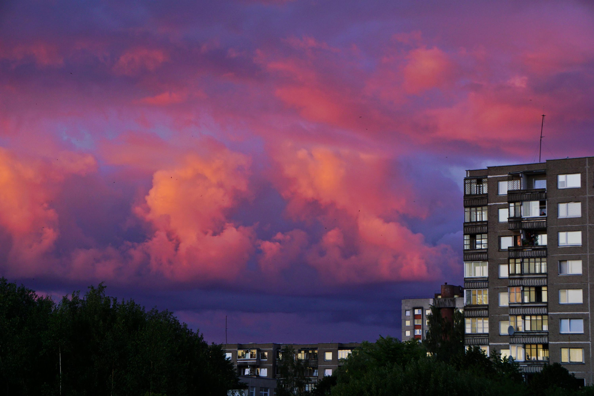 Sony FE 24-240mm F3.5-6.3 OSS sample photo. Evening clouds photography