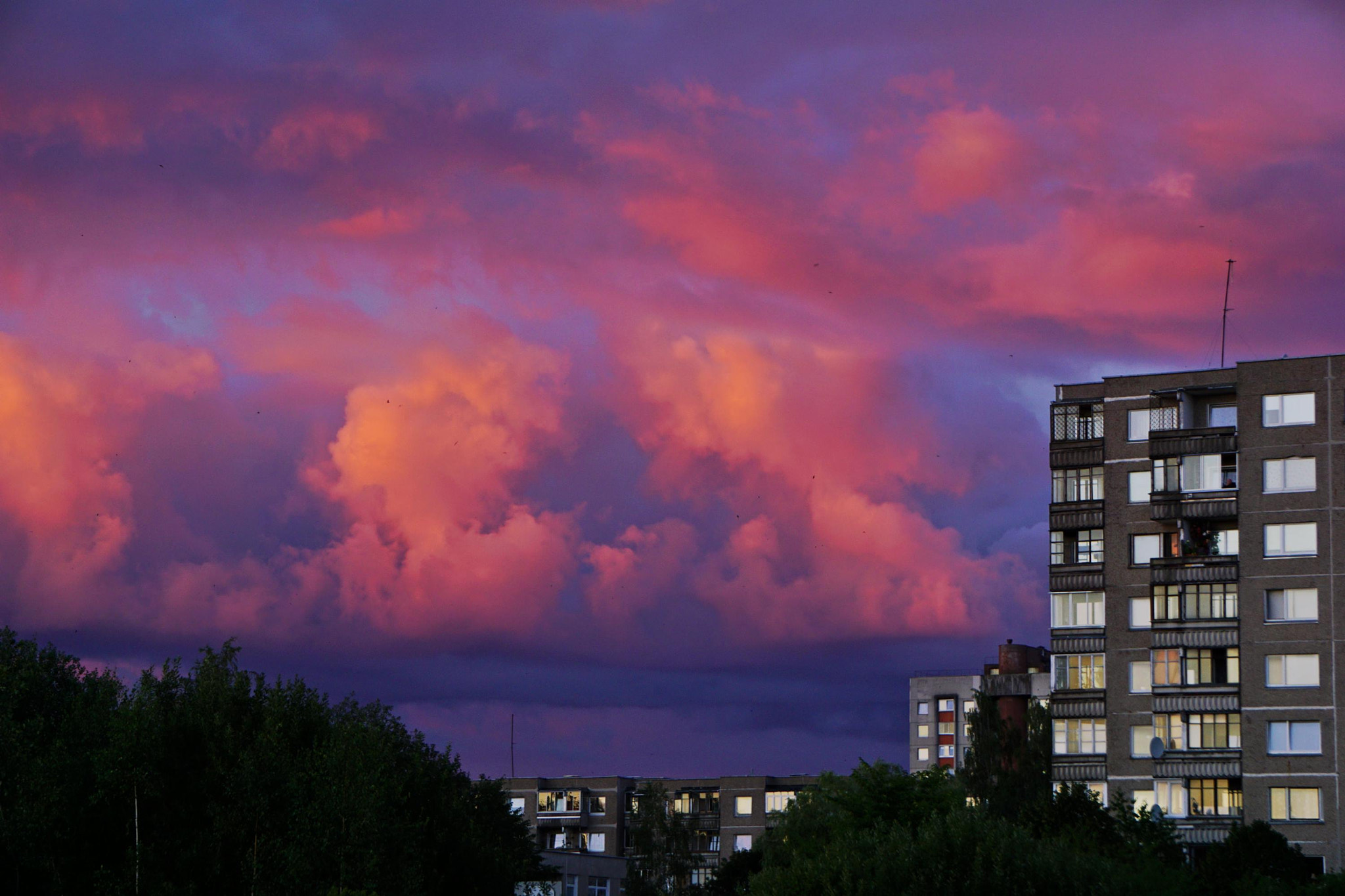 Sony a5100 + Sony FE 24-240mm F3.5-6.3 OSS sample photo. Evening clouds photography