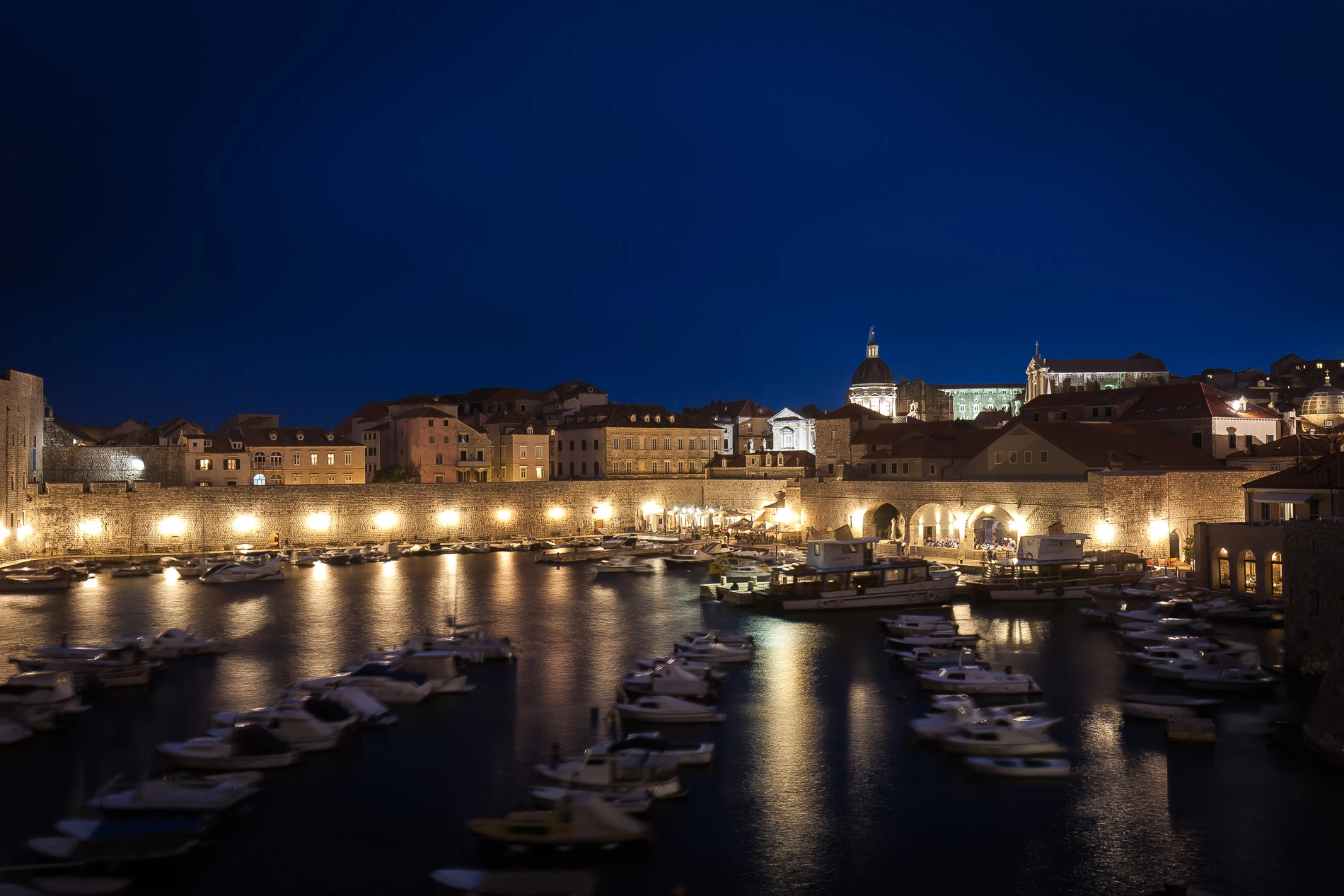 Canon EOS 5D sample photo. Dubrovnik old town during night time. photography