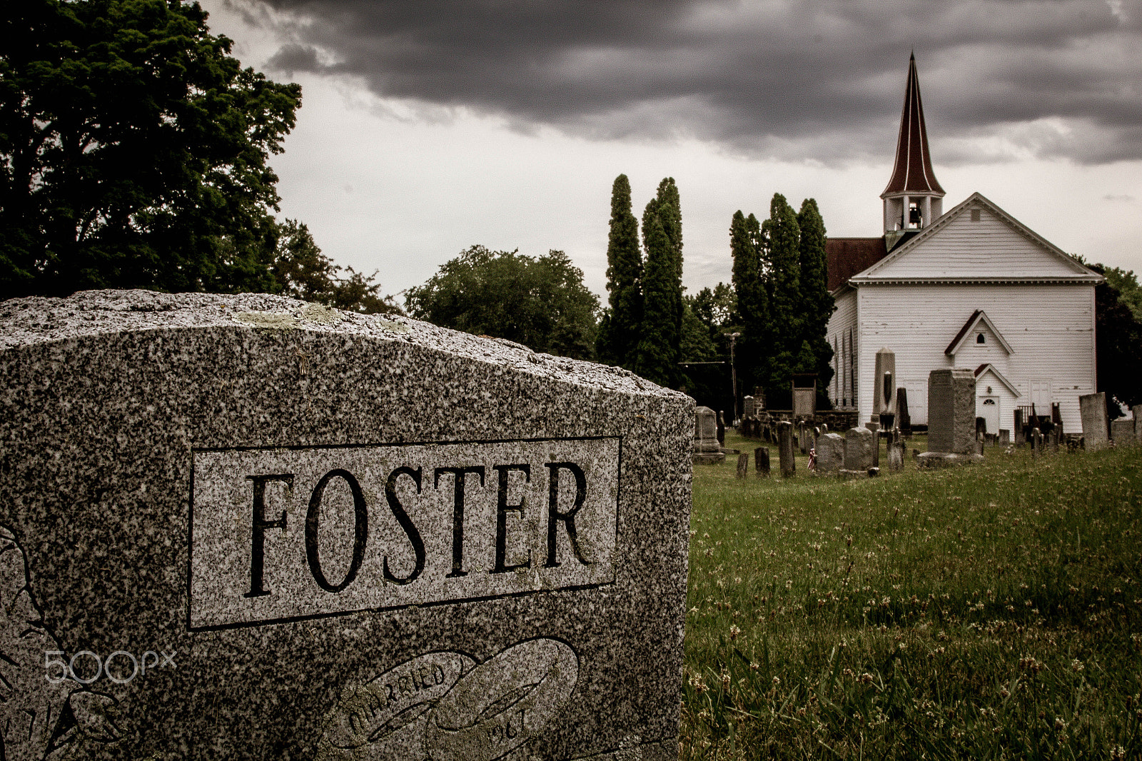 EF28-70mm f/2.8L USM sample photo. Goodwill cemetery photography