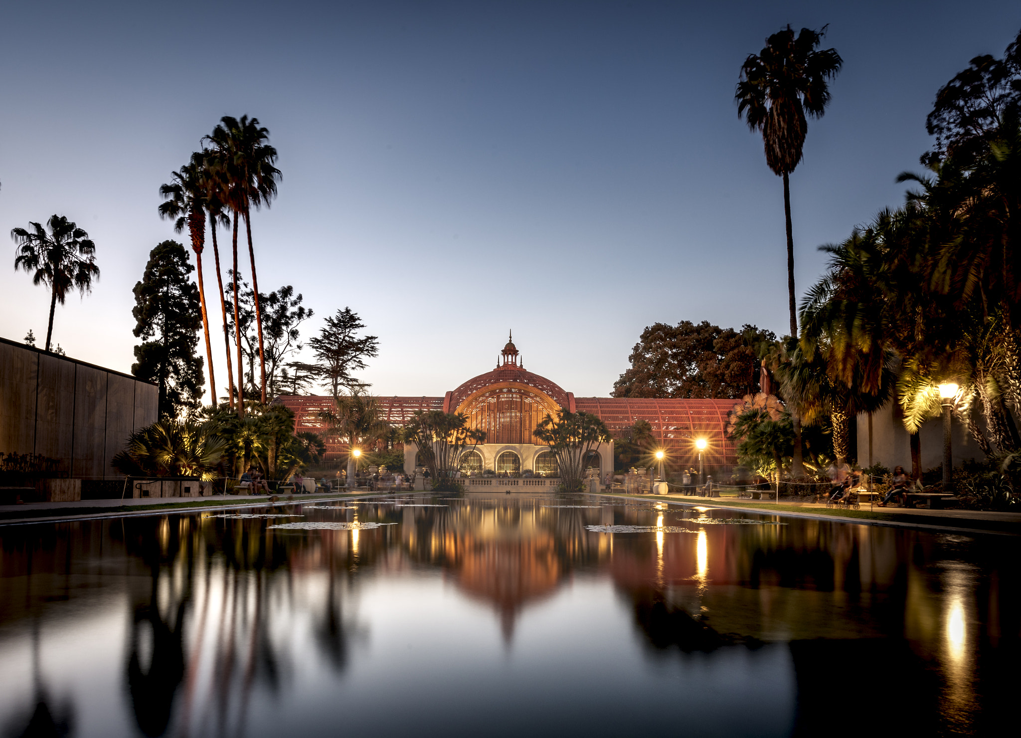Nikon D810 + ZEISS Distagon T* 15mm F2.8 sample photo. Reflecting in balboa park photography