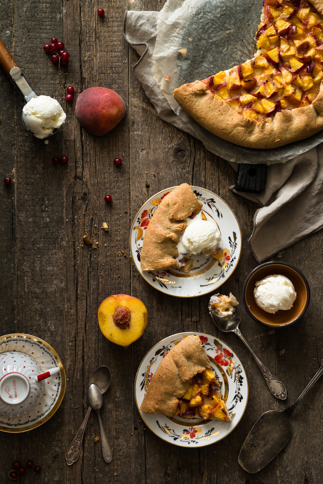 Sony a99 II sample photo. Gallete with apricots, ricotta and spinach photography