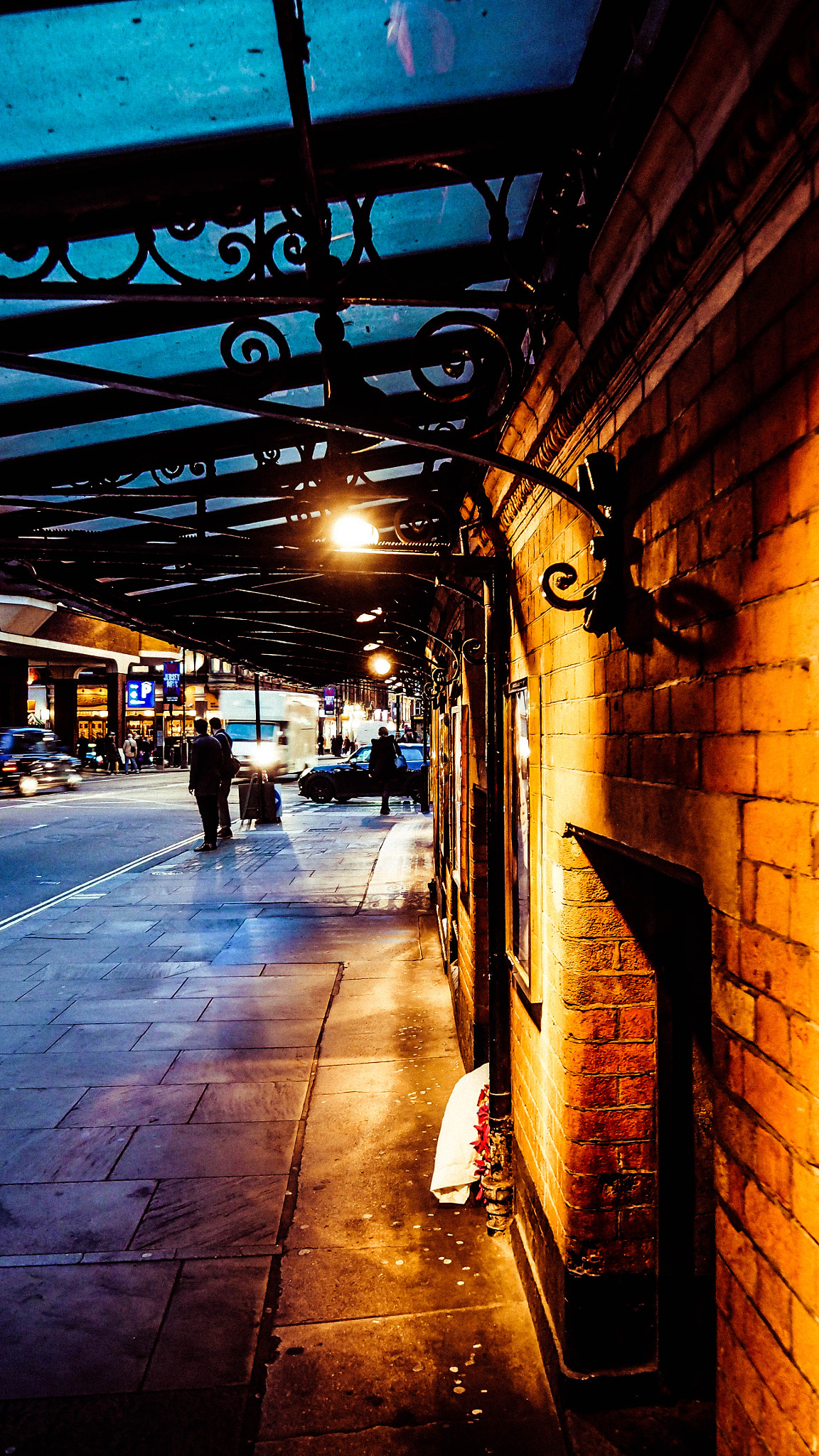 OLYMPUS M.14-150mm F4.0-5.6 II sample photo. ... london at night photography