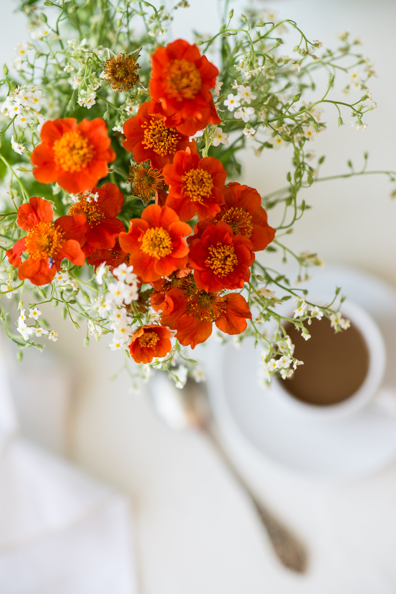 Sony a99 II sample photo. Breakfast with flowers photography