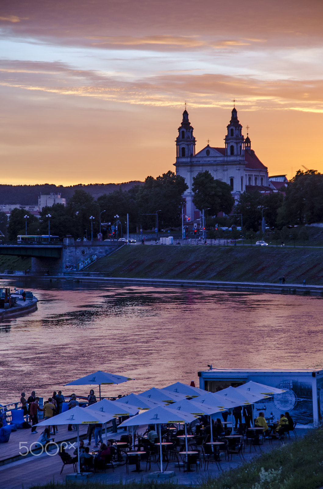 Nikon D7000 + Sigma 18-125mm F3.8-5.6 DC HSM sample photo. Dancing evenings of vilnius photography