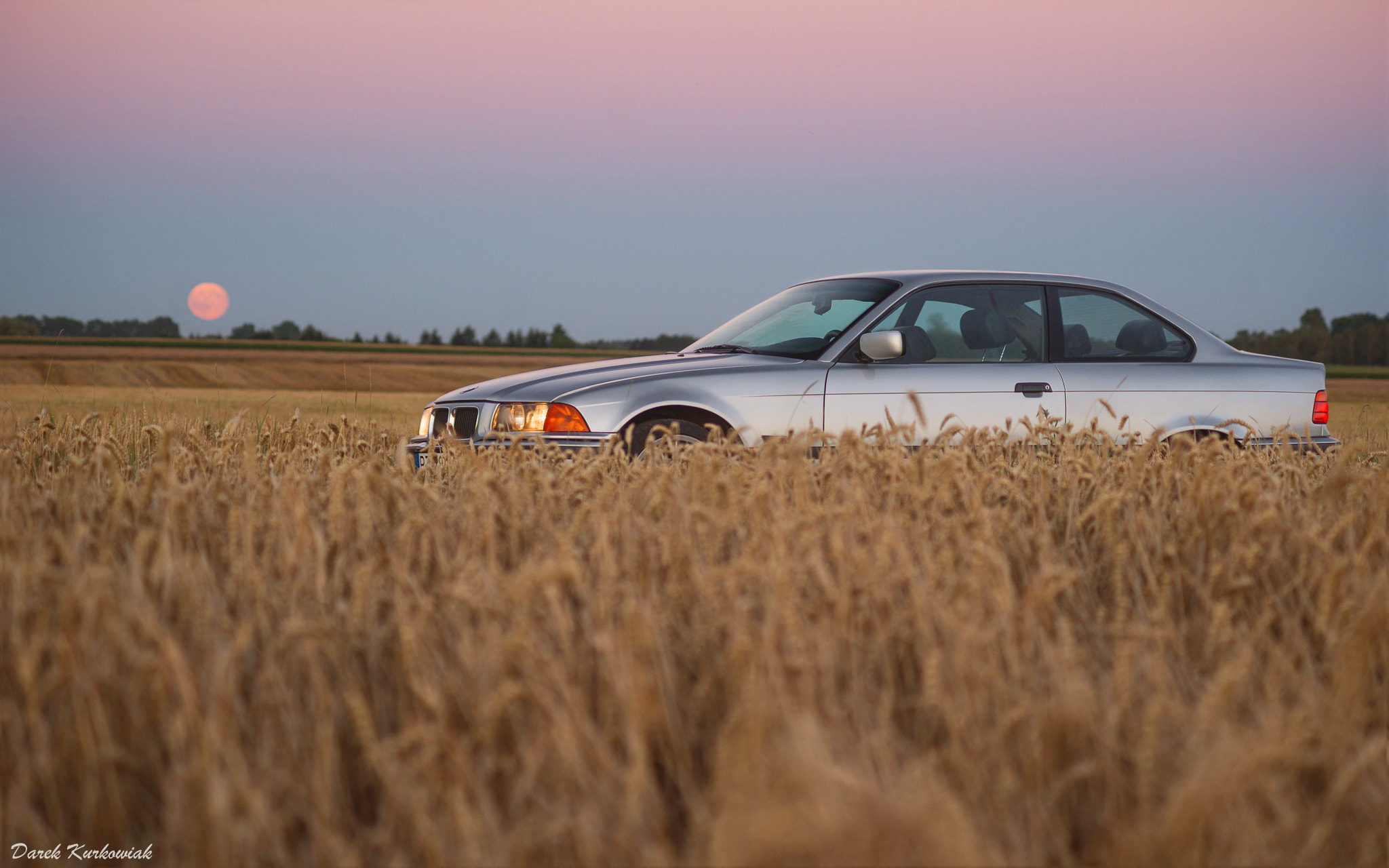 Sony Alpha DSLR-A850 sample photo. Moonrise hunt photography