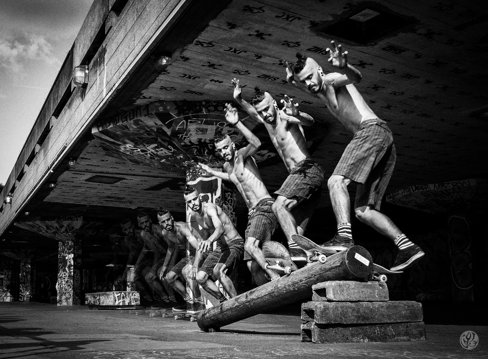 Olympus OM-D E-M10 II + Panasonic Lumix G 14mm F2.5 ASPH sample photo. Boardsliding! photography