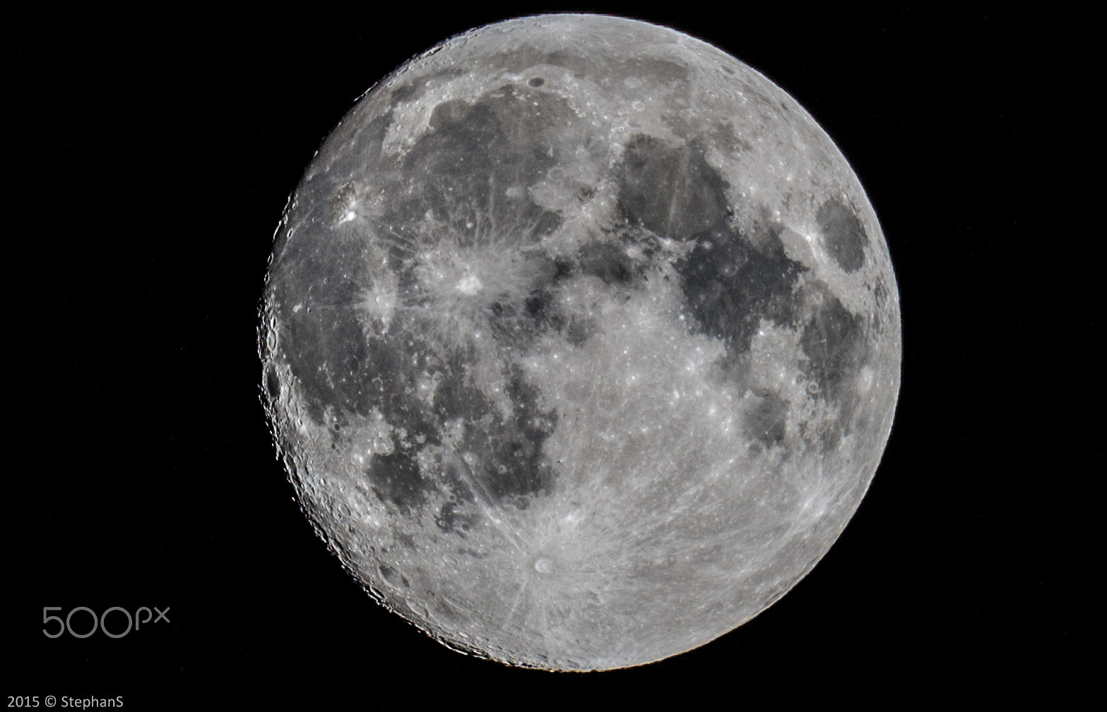 Canon EOS 70D + Canon EF 100-400mm F4.5-5.6L IS USM sample photo. Moon photography