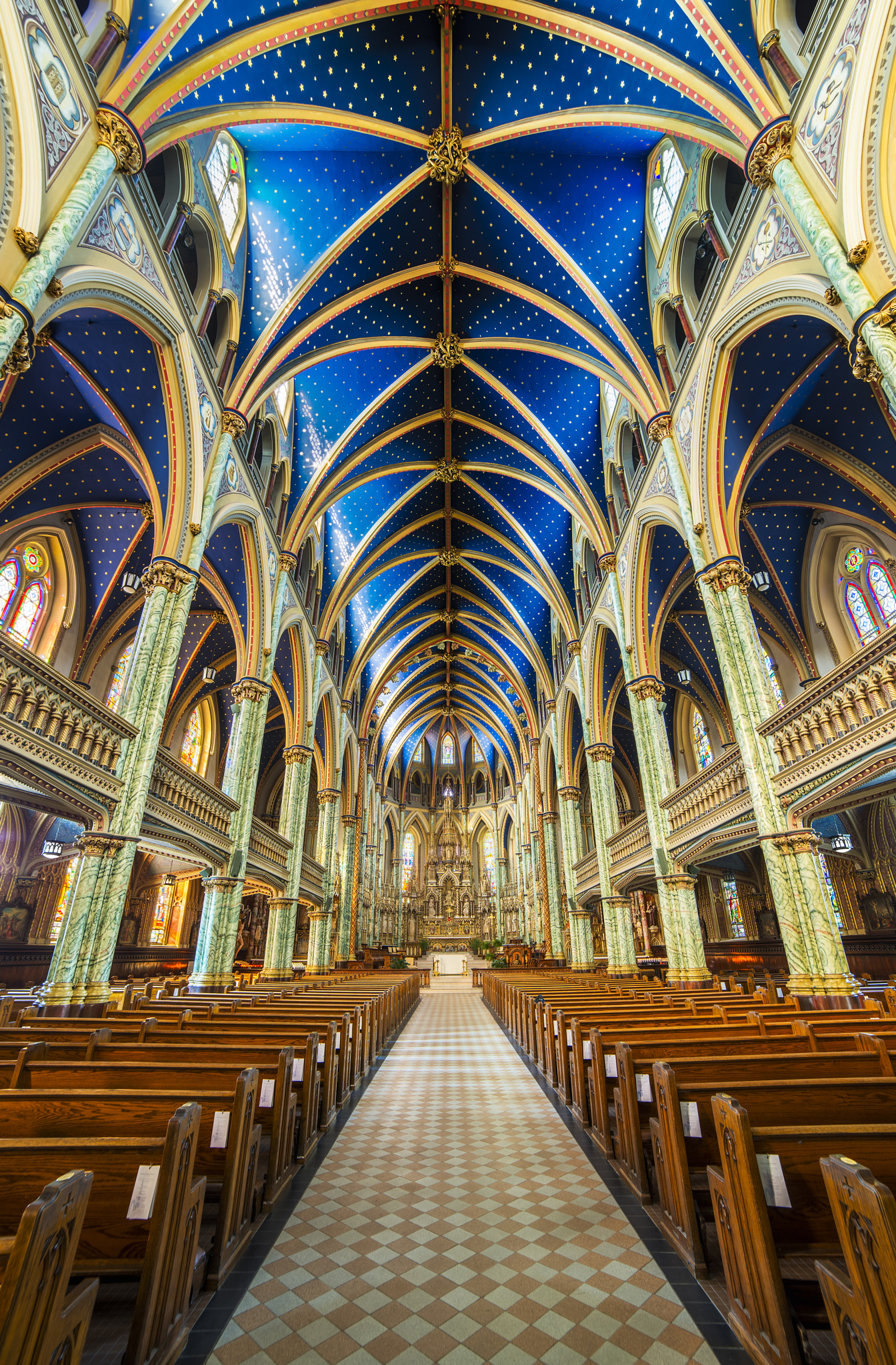 Samyang 14mm F2.8 ED AS IF UMC sample photo. Notre-dame cathedral basilica photography