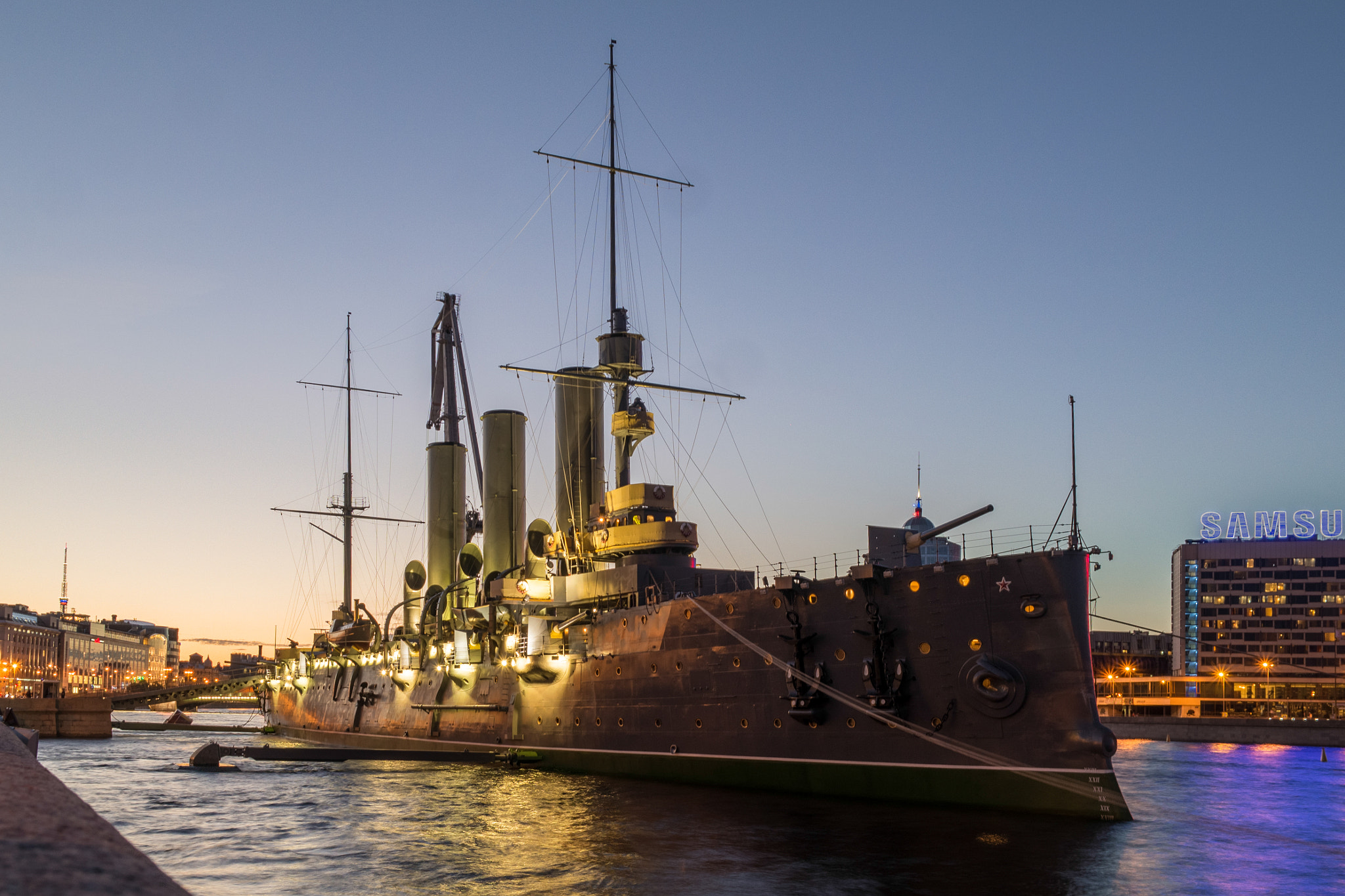 Samsung NX 16mm F2.4 Pancake sample photo. Cruiser aurora photography