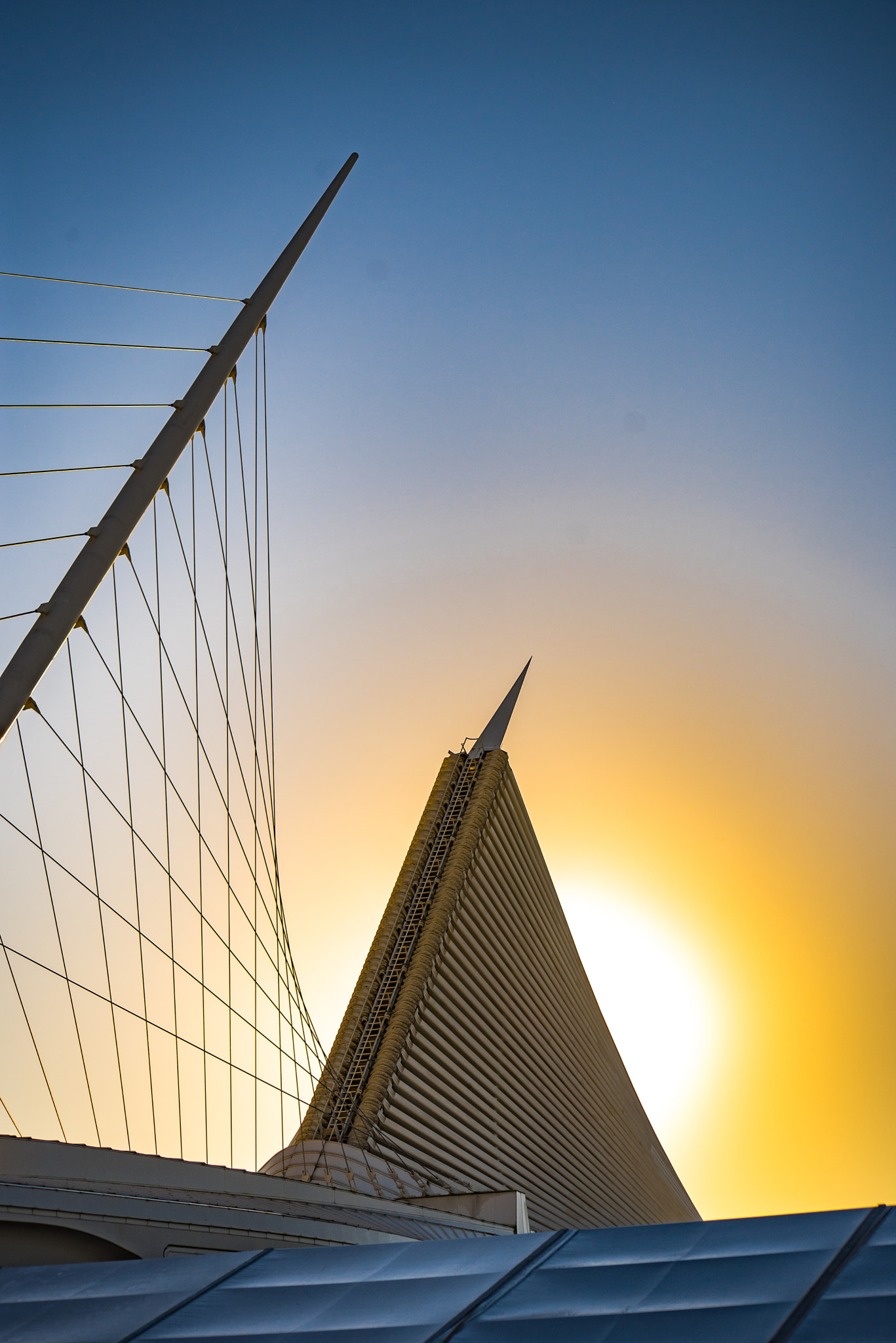 Sigma 70-300mm F4-5.6 APO DG Macro sample photo. Sunrise over the art museum photography